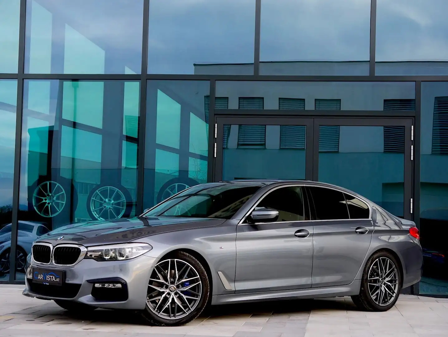 BMW 530 d M Sport *Driving Assistant & Sportbremsanlage* Silber - 1