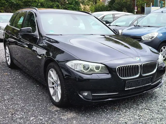 BMW 523 523i/8Gang-Aut/Leder/Klima/Navi/1Hand/PDC/Bi-Xenon/Led Tagfahrlicht/Elek-Heckklappe/8Fach-Alus/Sitzheizung