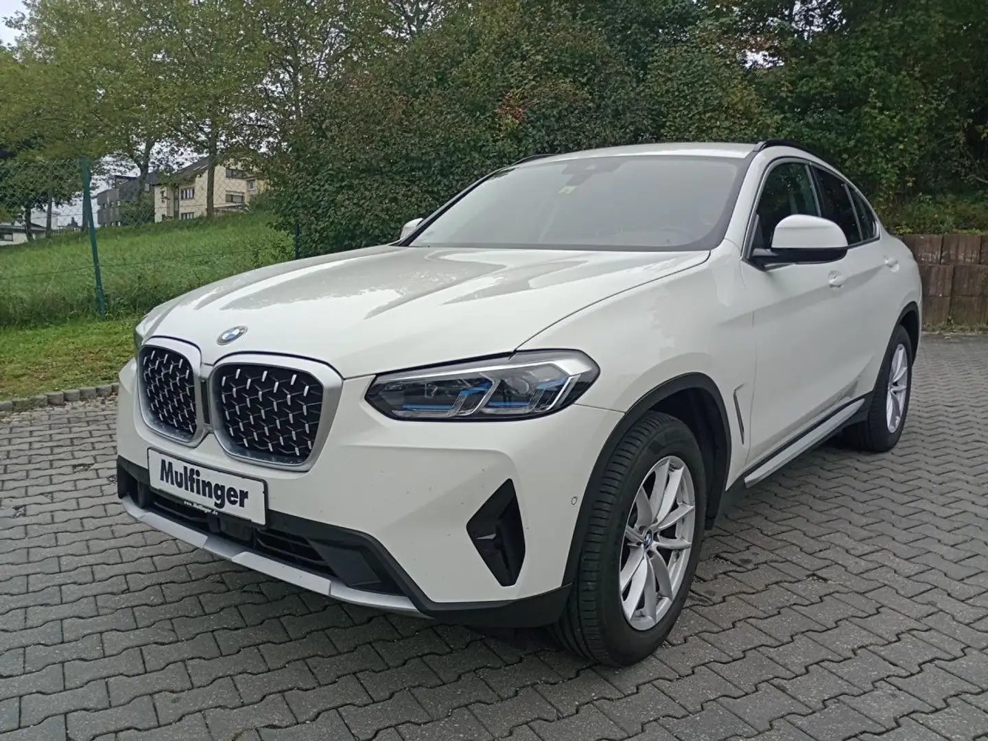 BMW X4 x20d Sports. ACC Laser KomfZ.AHK Finanz.487,- Blanc - 2