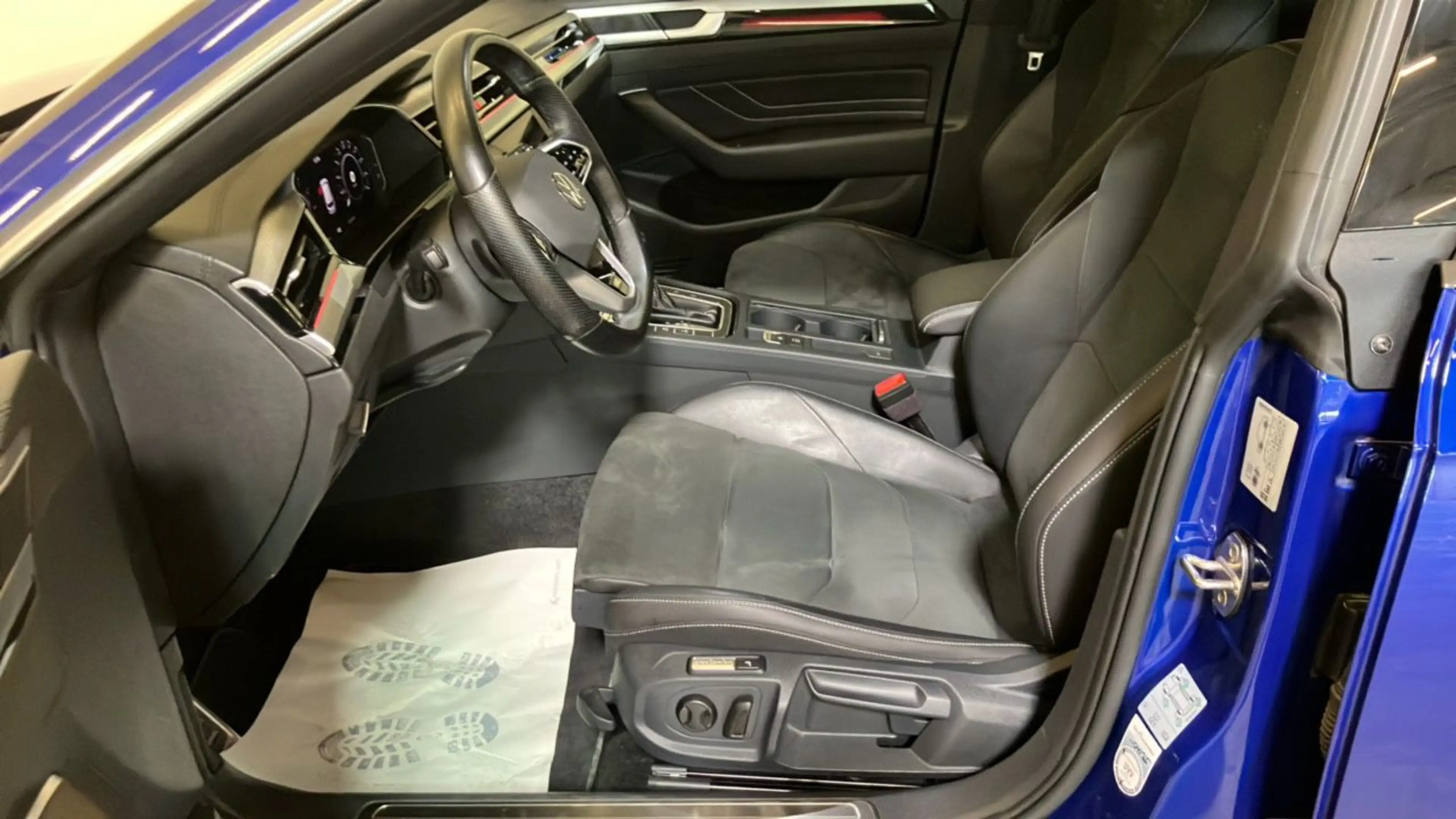 Volkswagen Arteon 1.4 TSI eHybrid R-Line LED*Leder*AHK*SKY*ACC*NAVI — photo 10