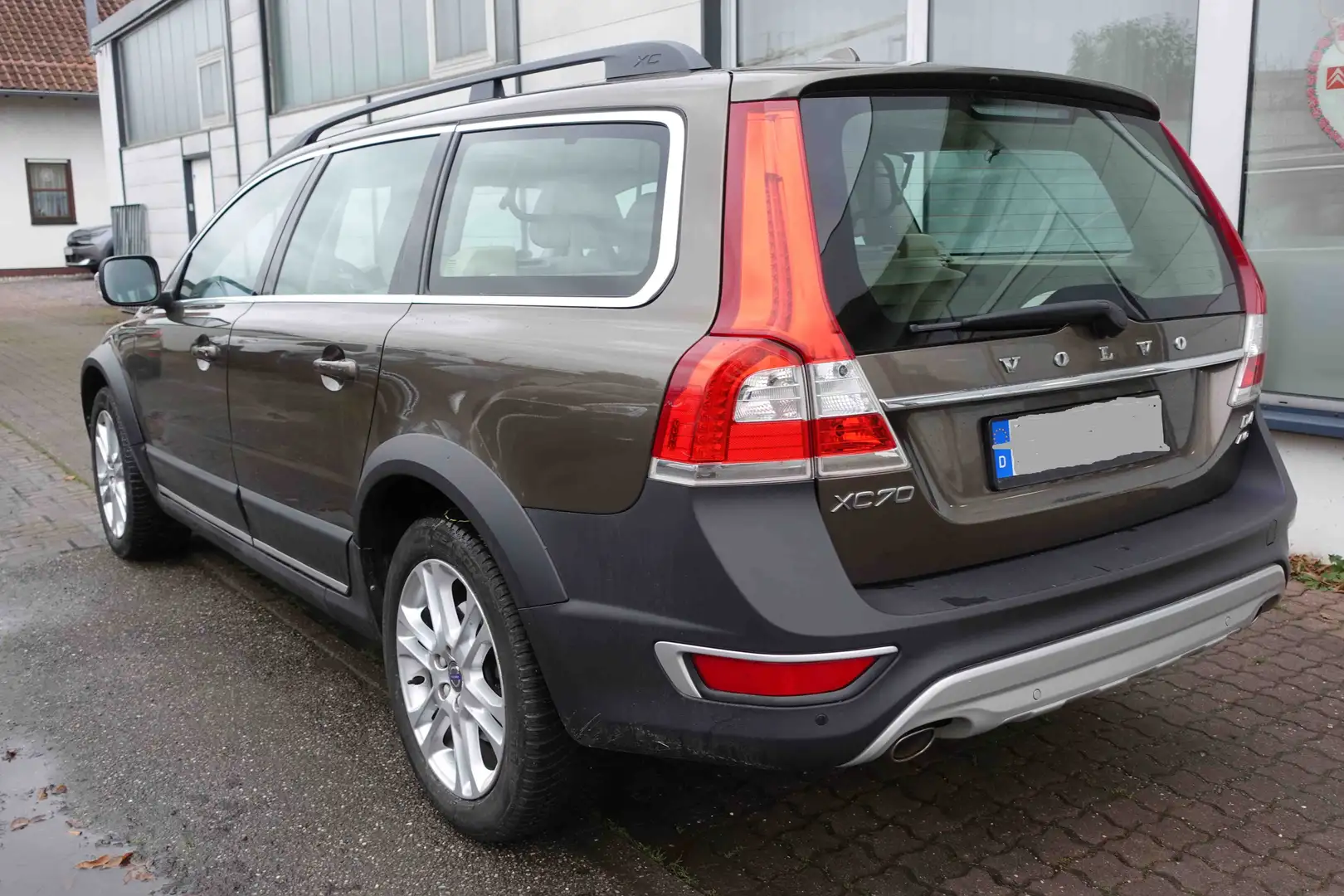 Volvo XC70 XC70 Diesel D4 AWD Geartronic Summum Marrón - 2