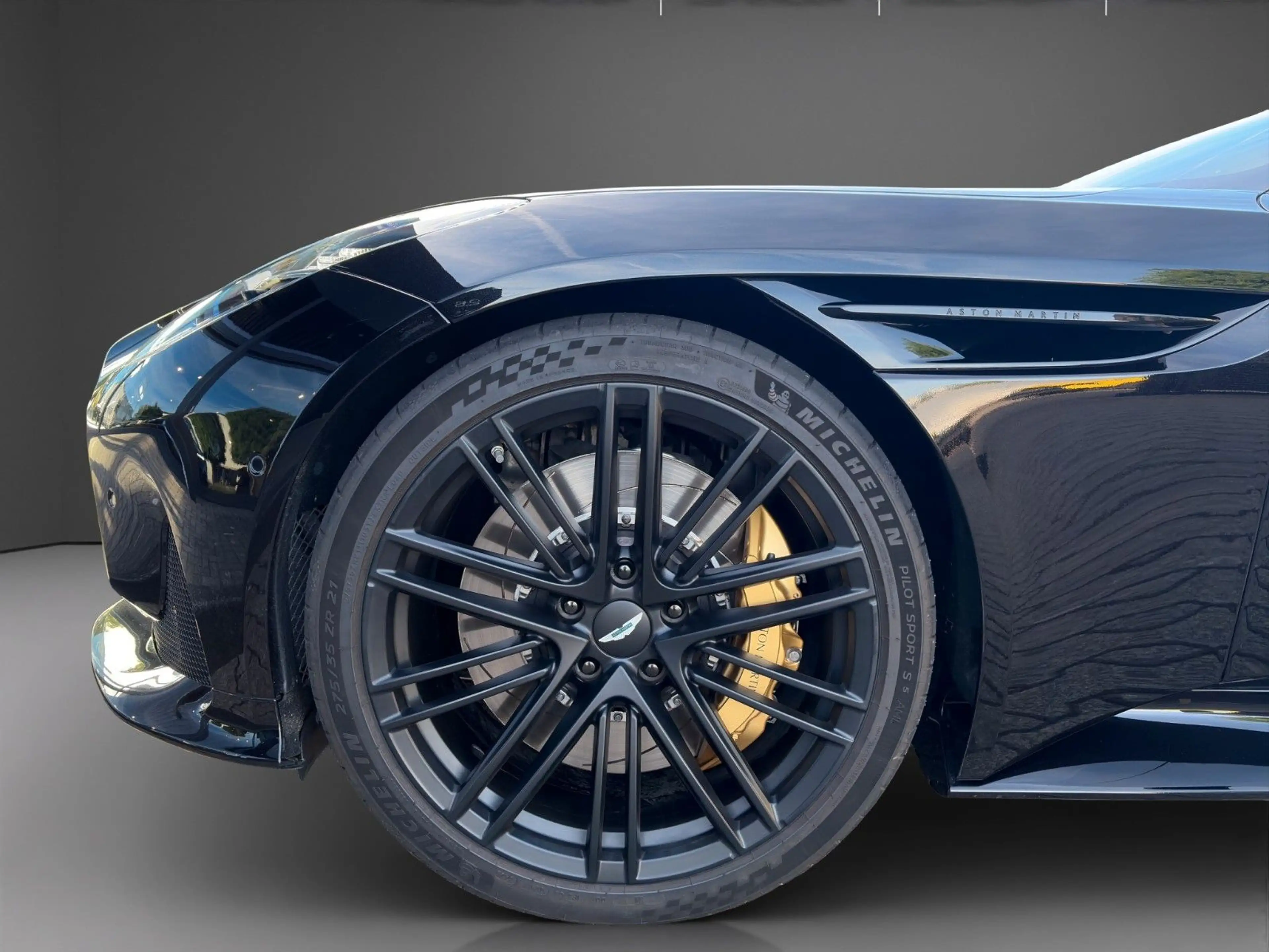Aston Martin DB12 4.0 V8 Volante PPF Bowers & Wilkins — photo 10