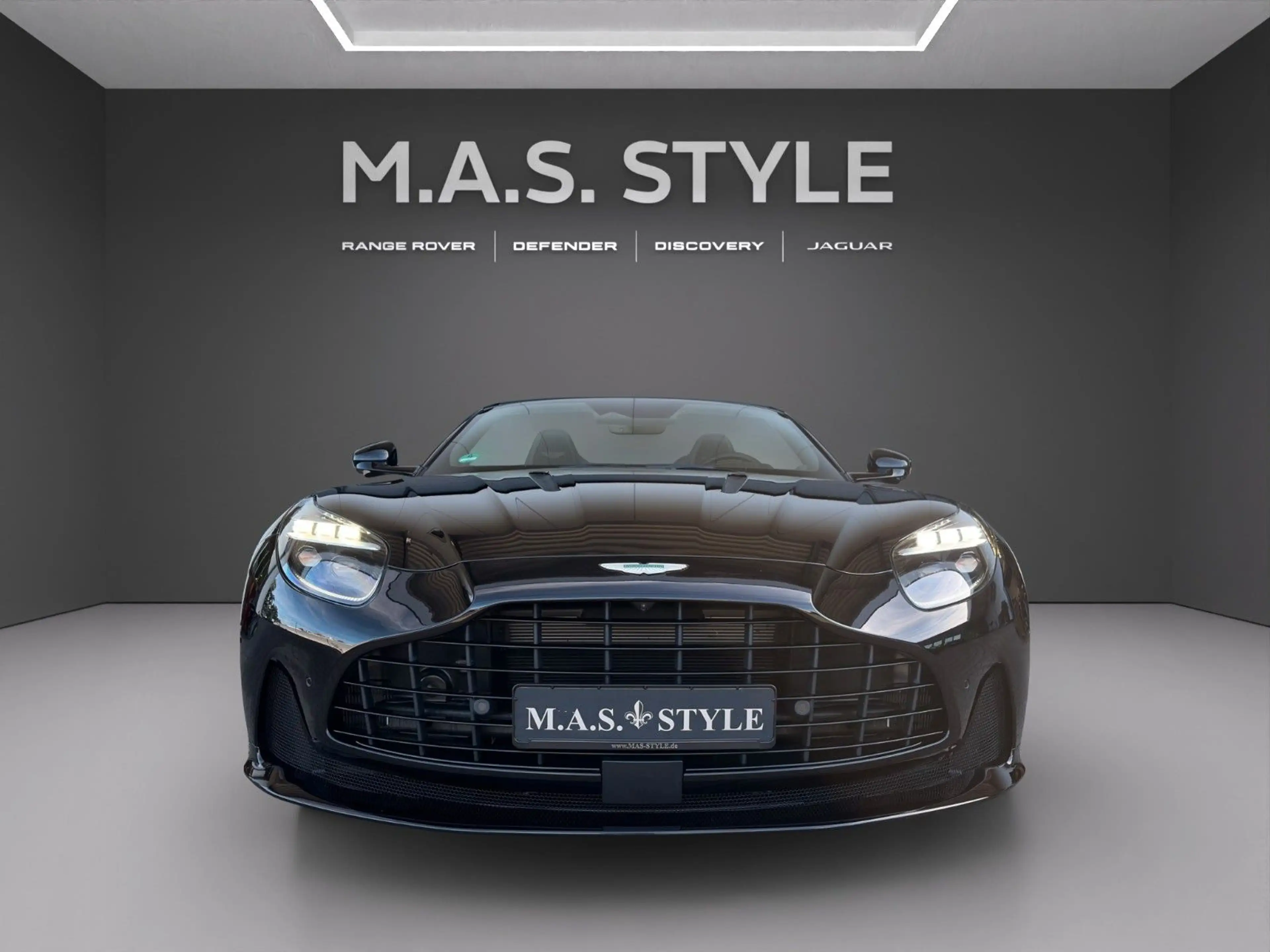 Aston Martin DB12 4.0 V8 Volante PPF Bowers & Wilkins — photo 3
