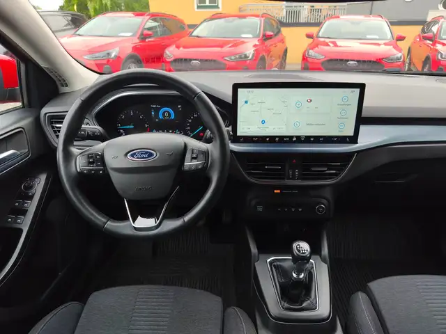 Ford Focus view 13
