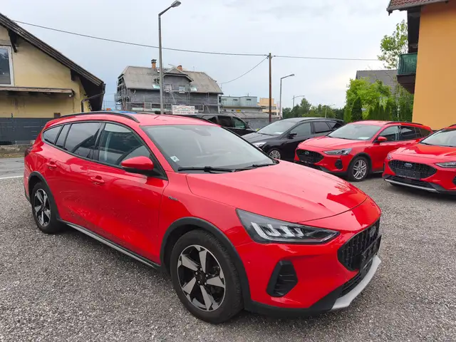 Ford Focus view 2