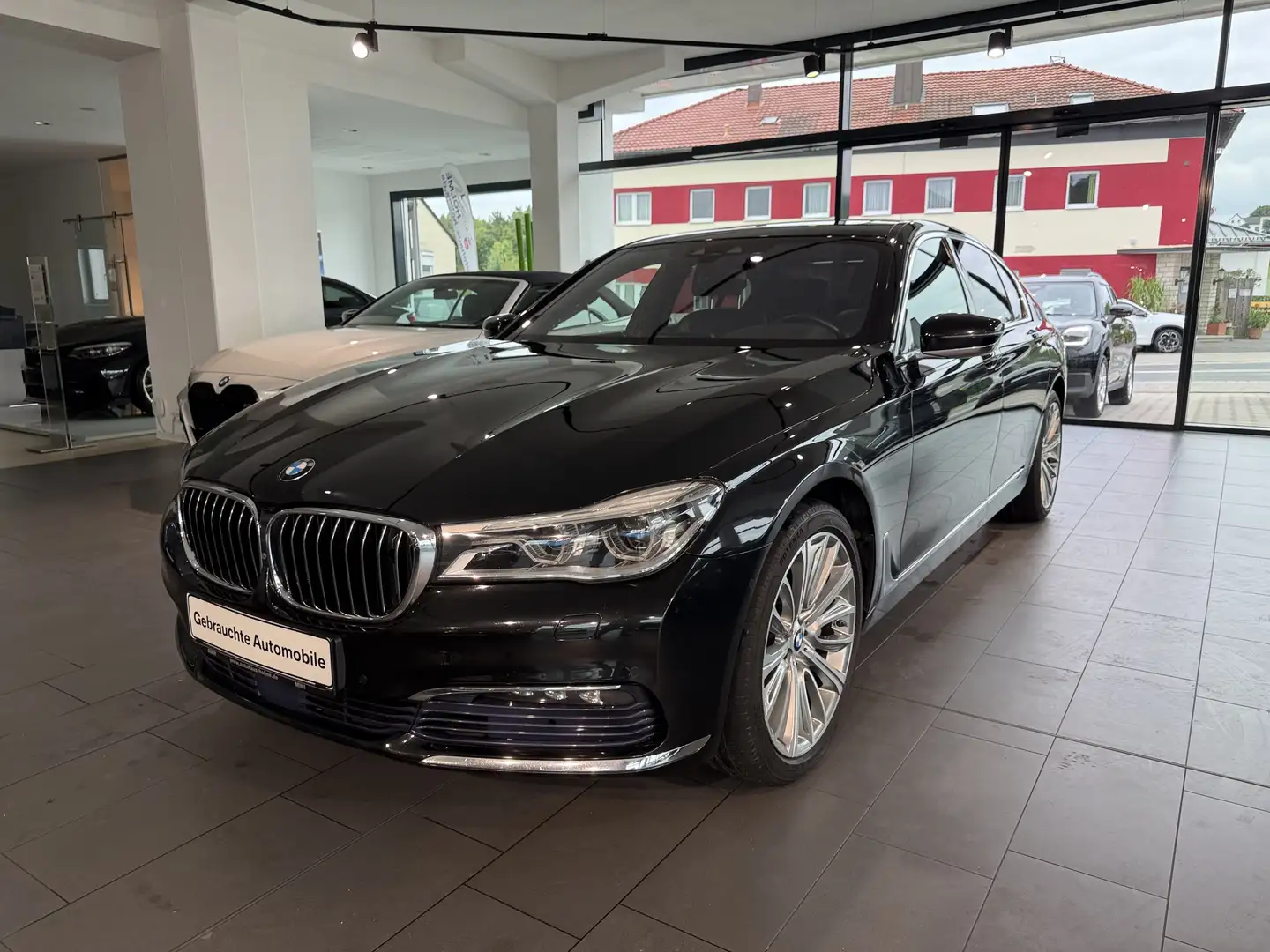 BMW 750 i xDrive Head-Up DAB WLAN RFK el. Sitze PDC Negru - 1