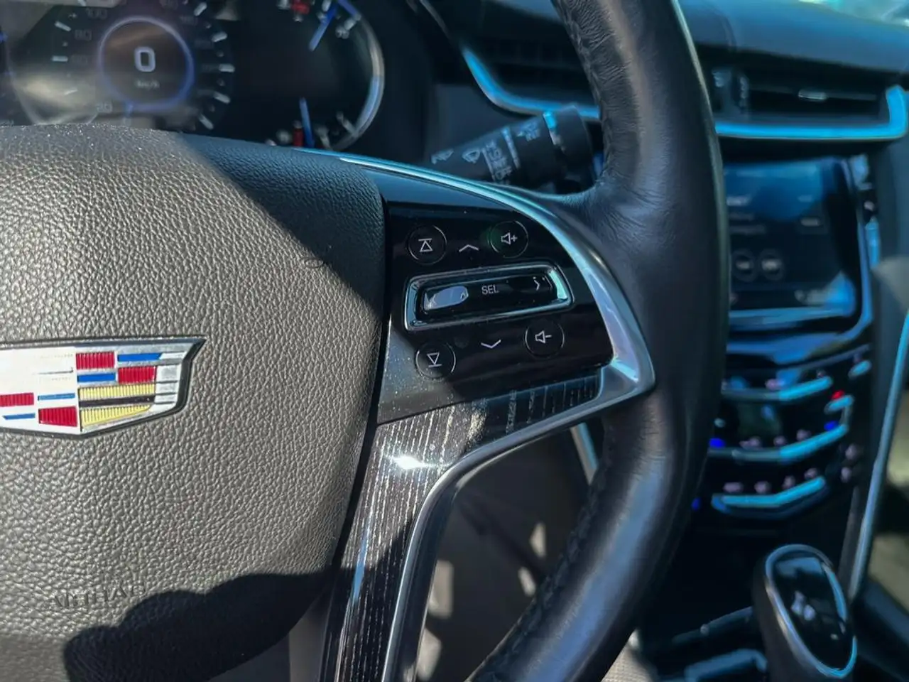 Cadillac XTS photo Cadillac XTS