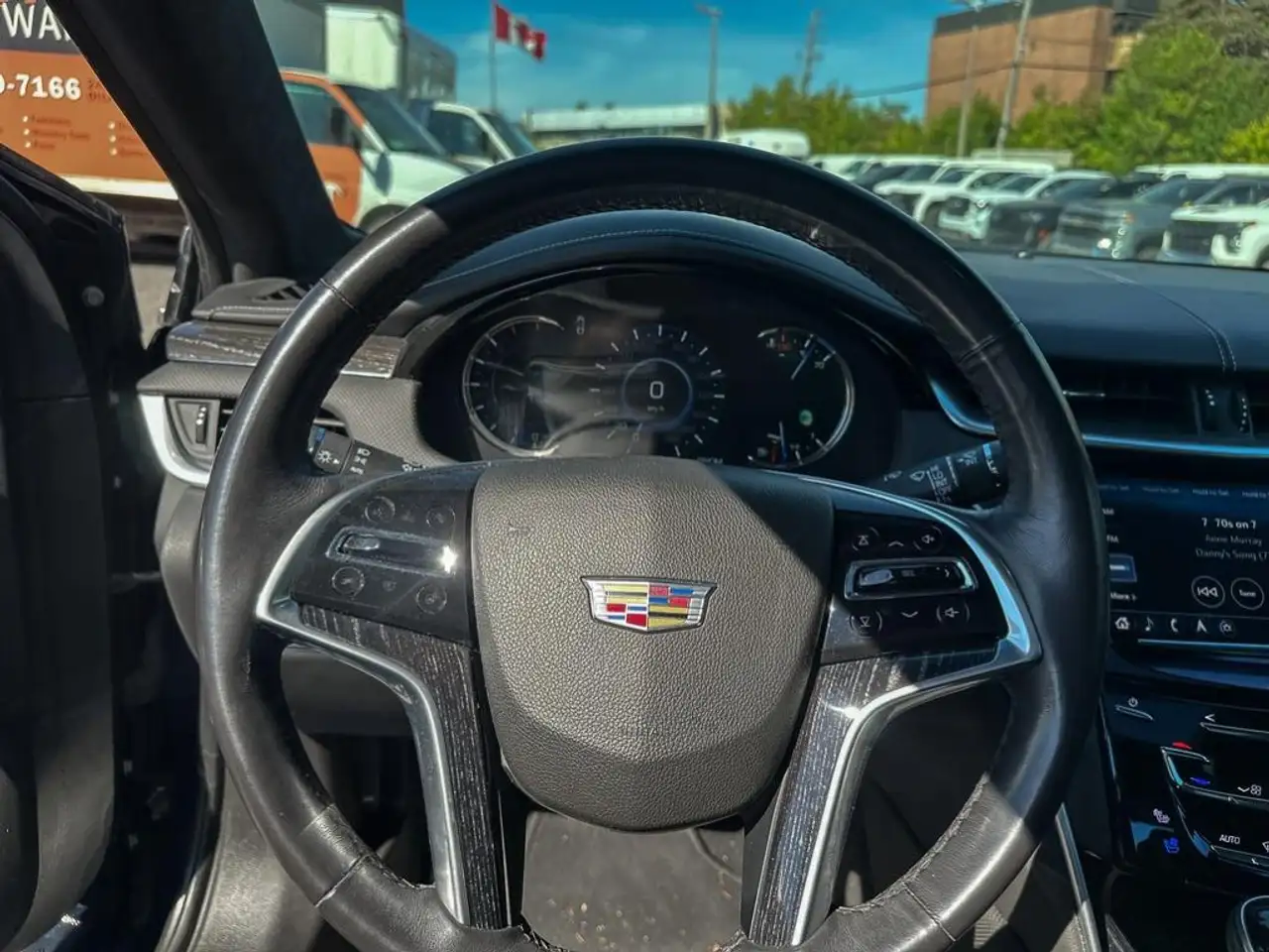 Cadillac XTS photo Cadillac XTS