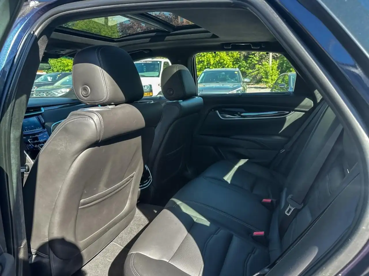 Cadillac XTS photo Cadillac XTS