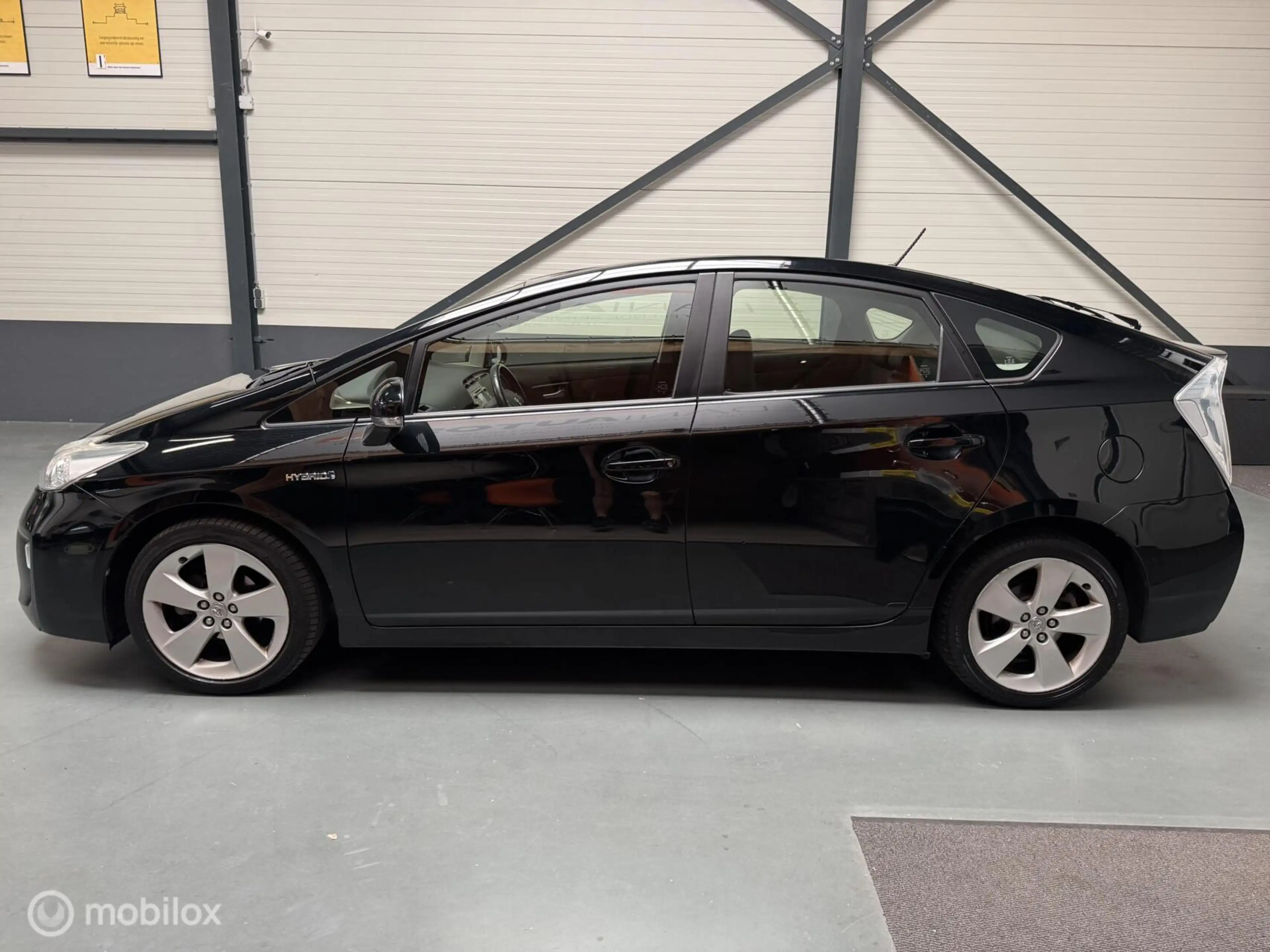Toyota Prius 1.8 Business Navi|Keyless|100% Dealer onderhouden — photo 15