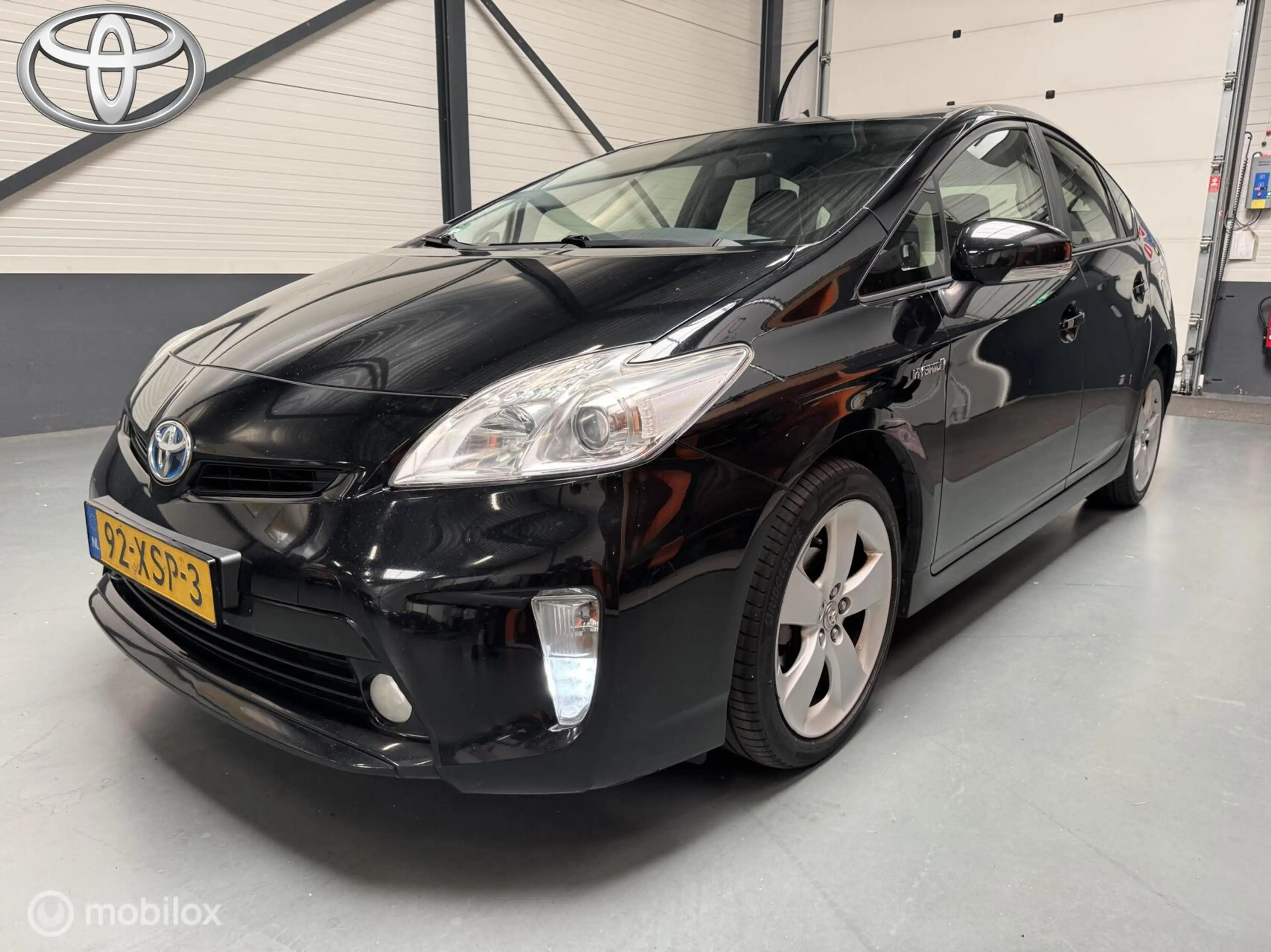Toyota Prius 1.8 Business Navi|Keyless|100% Dealer onderhouden