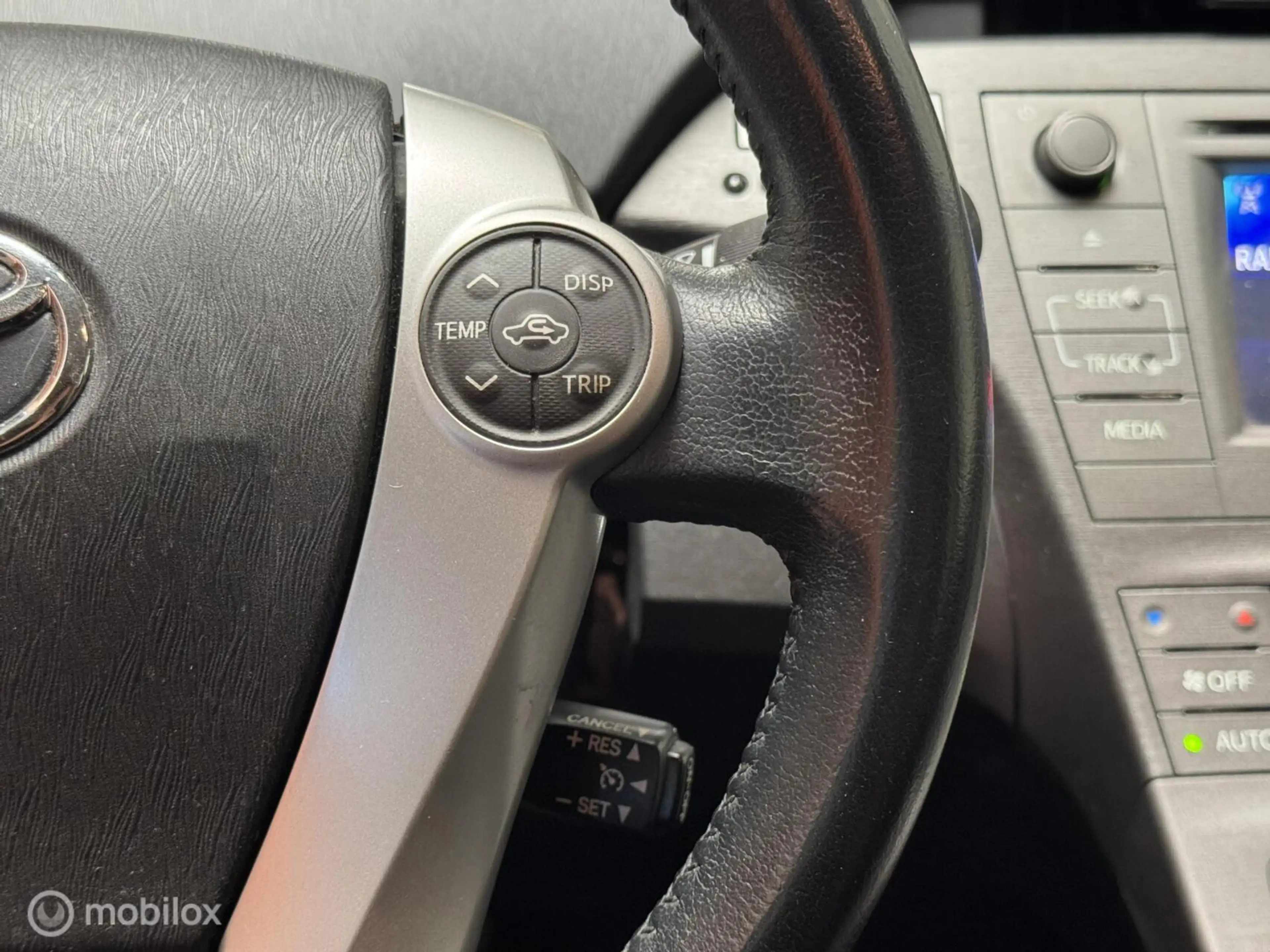 Toyota Prius 1.8 Business Navi|Keyless|100% Dealer onderhouden — photo 8