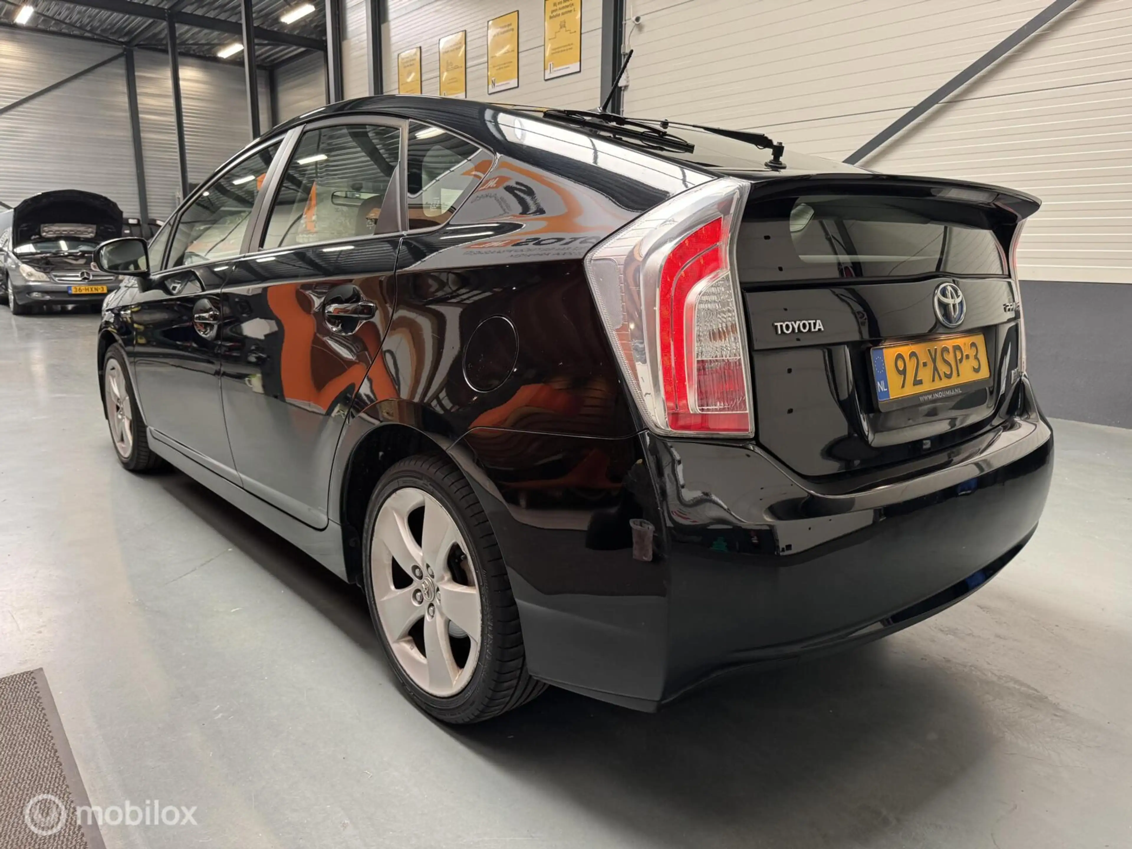Toyota Prius 1.8 Business Navi|Keyless|100% Dealer onderhouden — photo 3