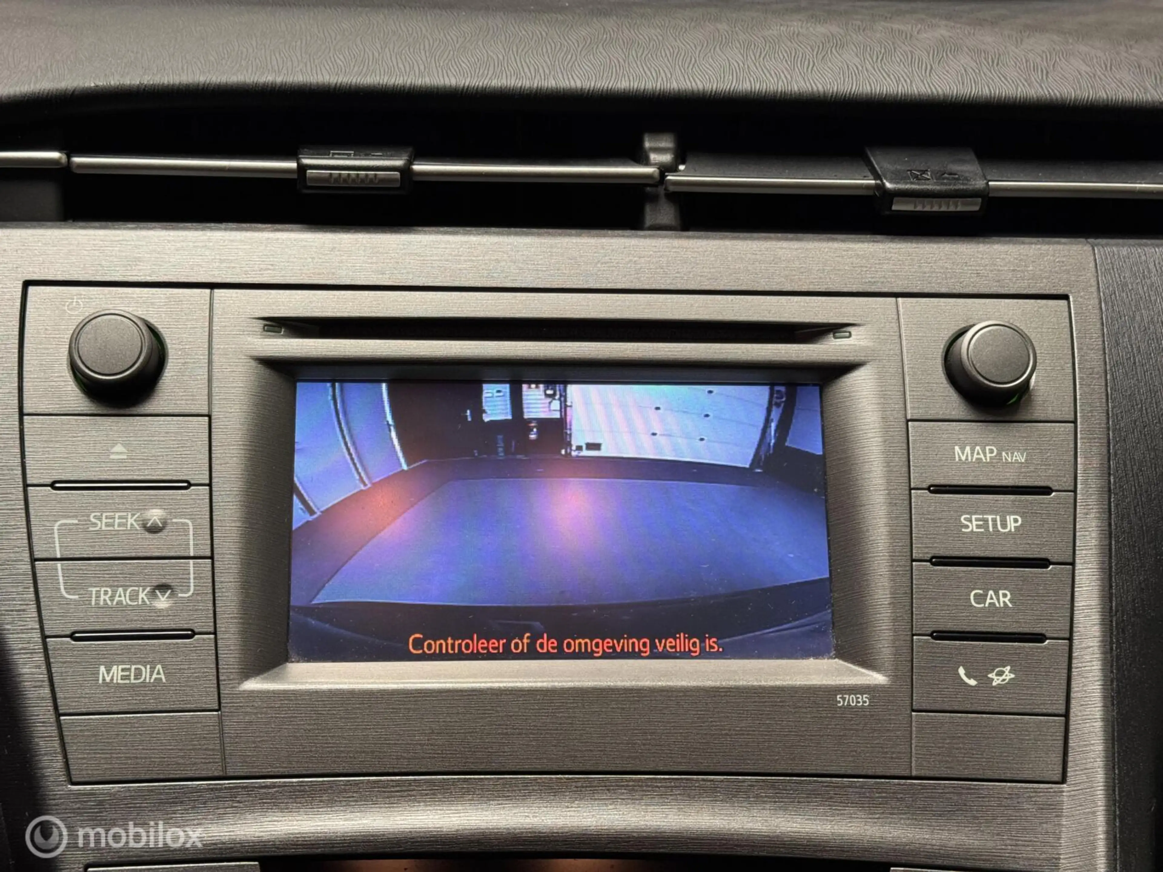 Toyota Prius 1.8 Business Navi|Keyless|100% Dealer onderhouden — photo 6