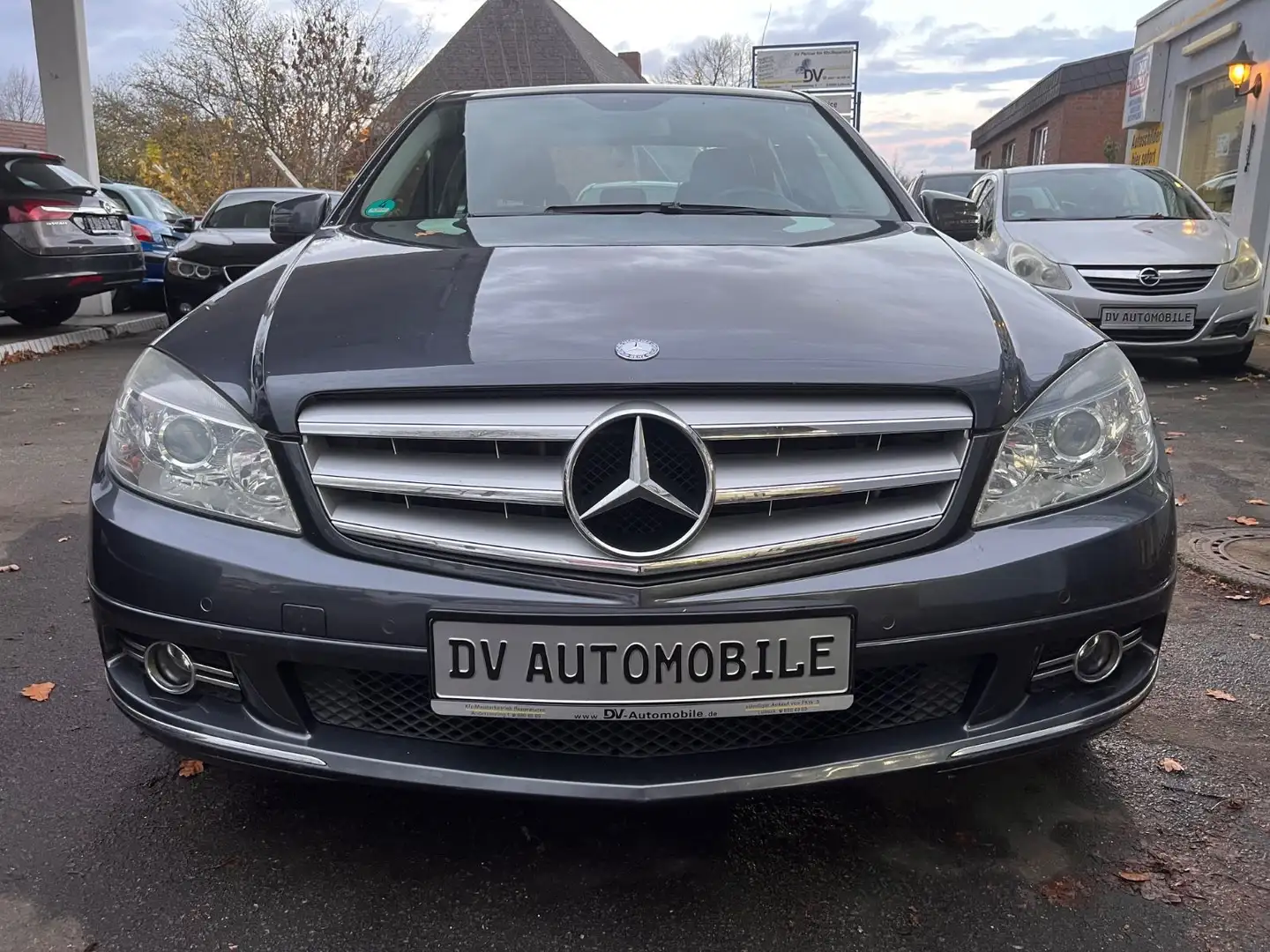 Mercedes-Benz C 180 CGI BlueEfficiency*HU Neu-Insp.Neu* Grau - 2