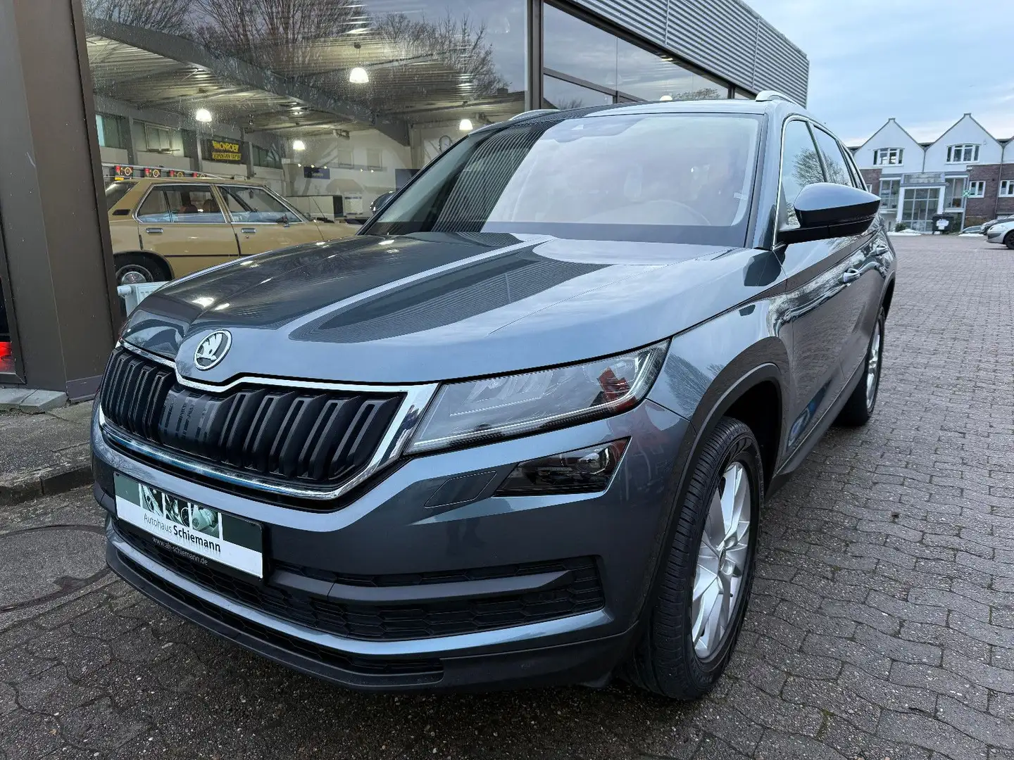 Skoda Kodiaq 2.0 TDI Style LED/PTD/CANTON/1.HD./MWST. Grau - 1