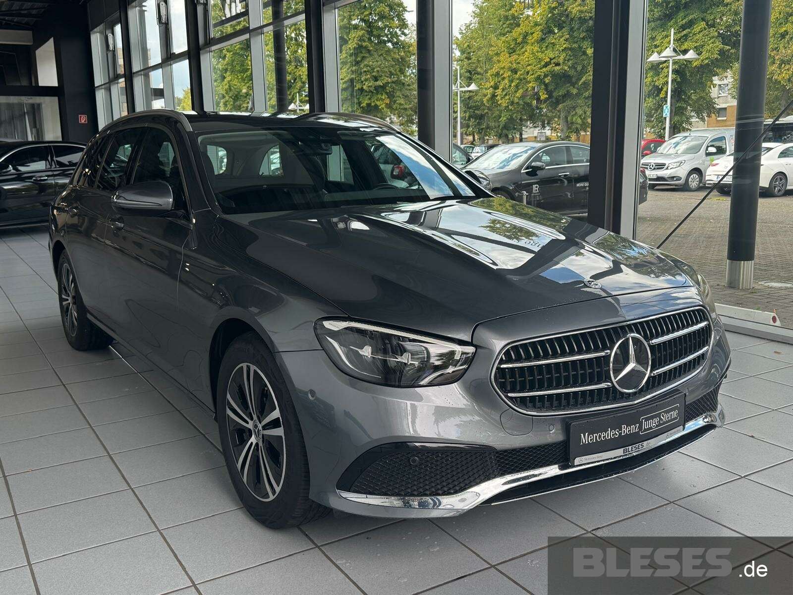 Mercedes-Benz E 220