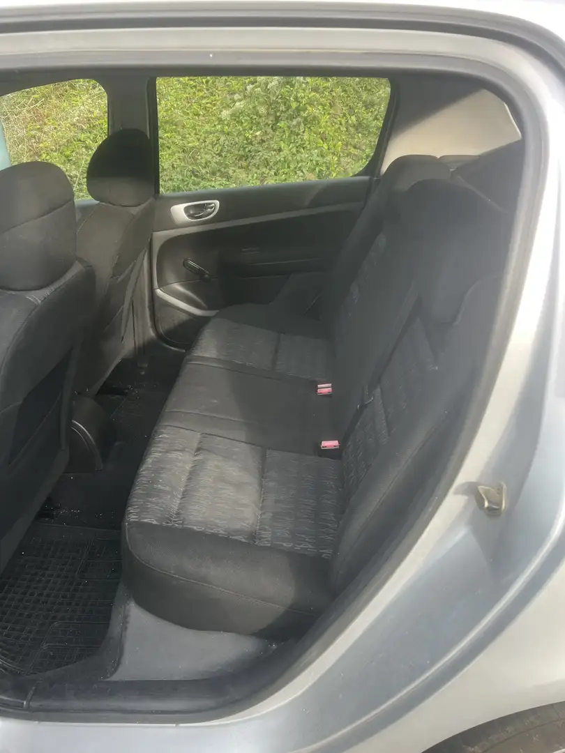 Peugeot 307 HDi 90 Grand Filou Cool - 2