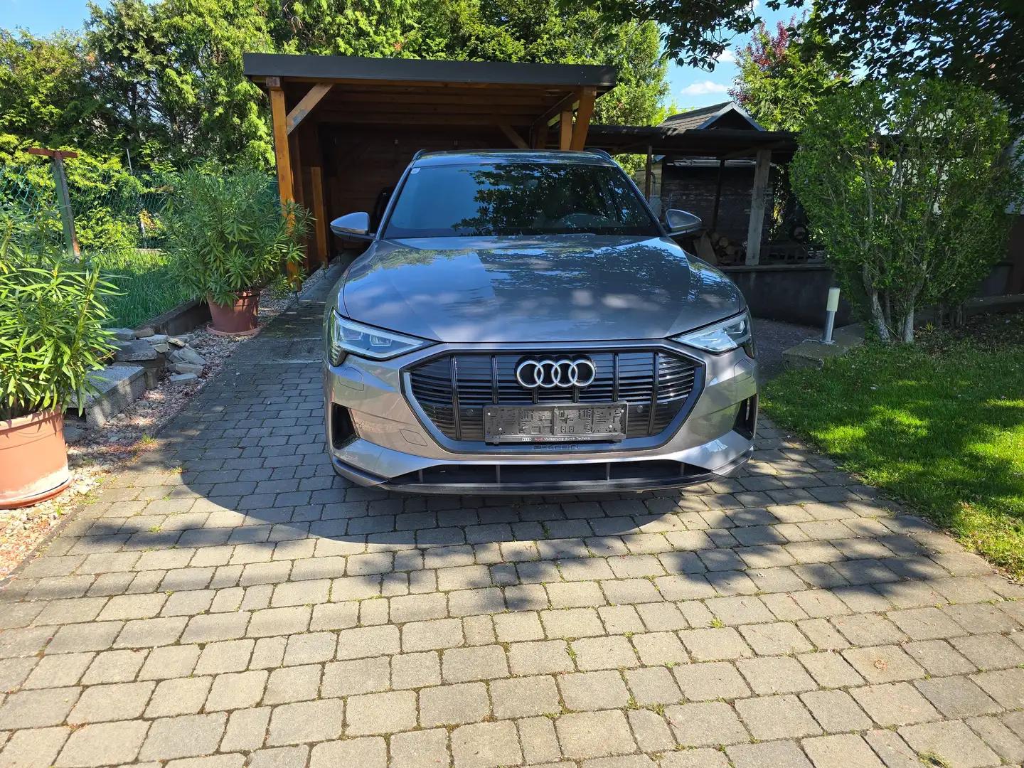 Audi e-tron e-tron SB 55 quattro 95kWh Advanced Advanced Grau - 1