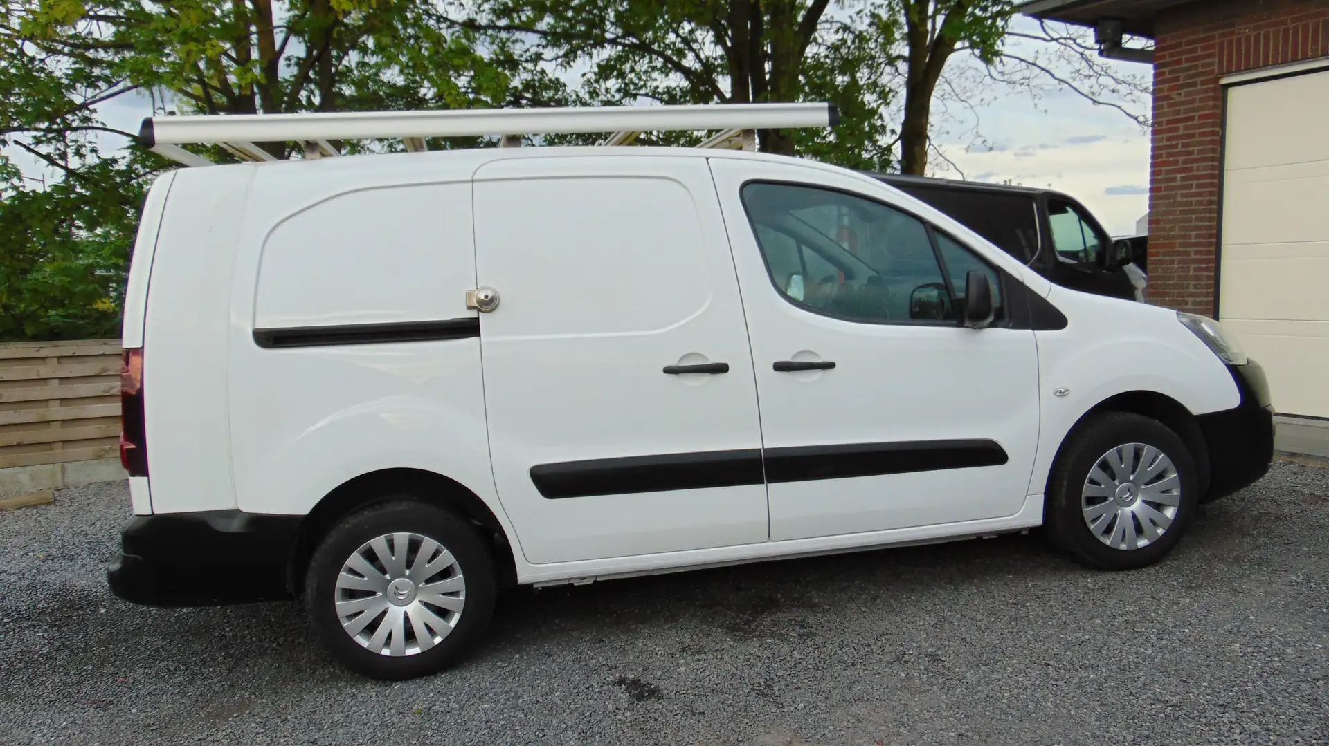 Citroen Berlingo 1.6D 2 ZITPLAATSEN.NAVI.CRUISE CONTROL.105200KM. Weiß - 1