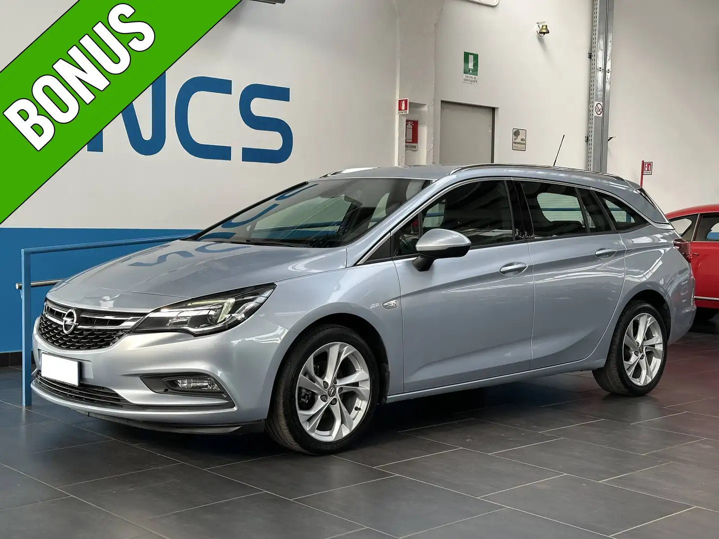 Opel Astra Sports Tourer 1.4t Dynamic 150CV Argent - 1