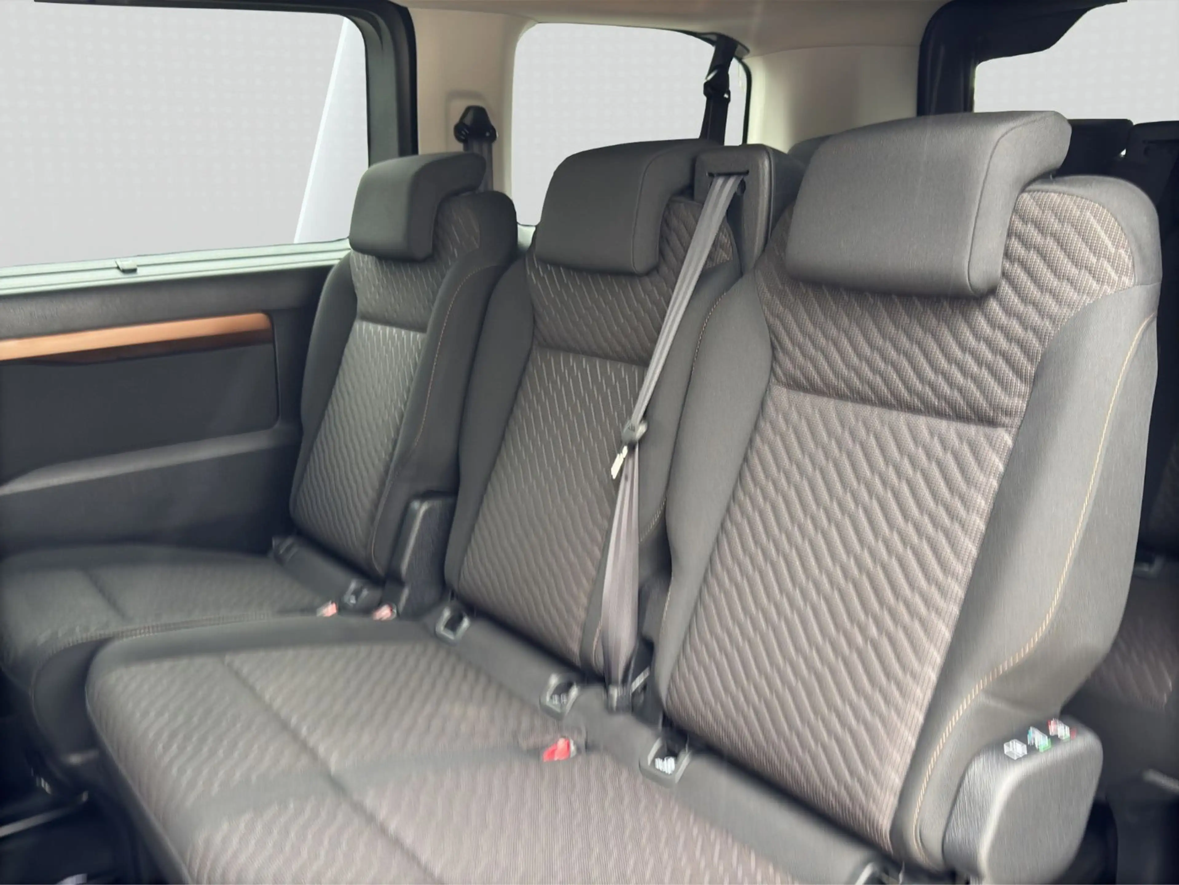 Toyota Proace Verso 2.0 D-4D Automatik L1 (M)  Team D — photo 17
