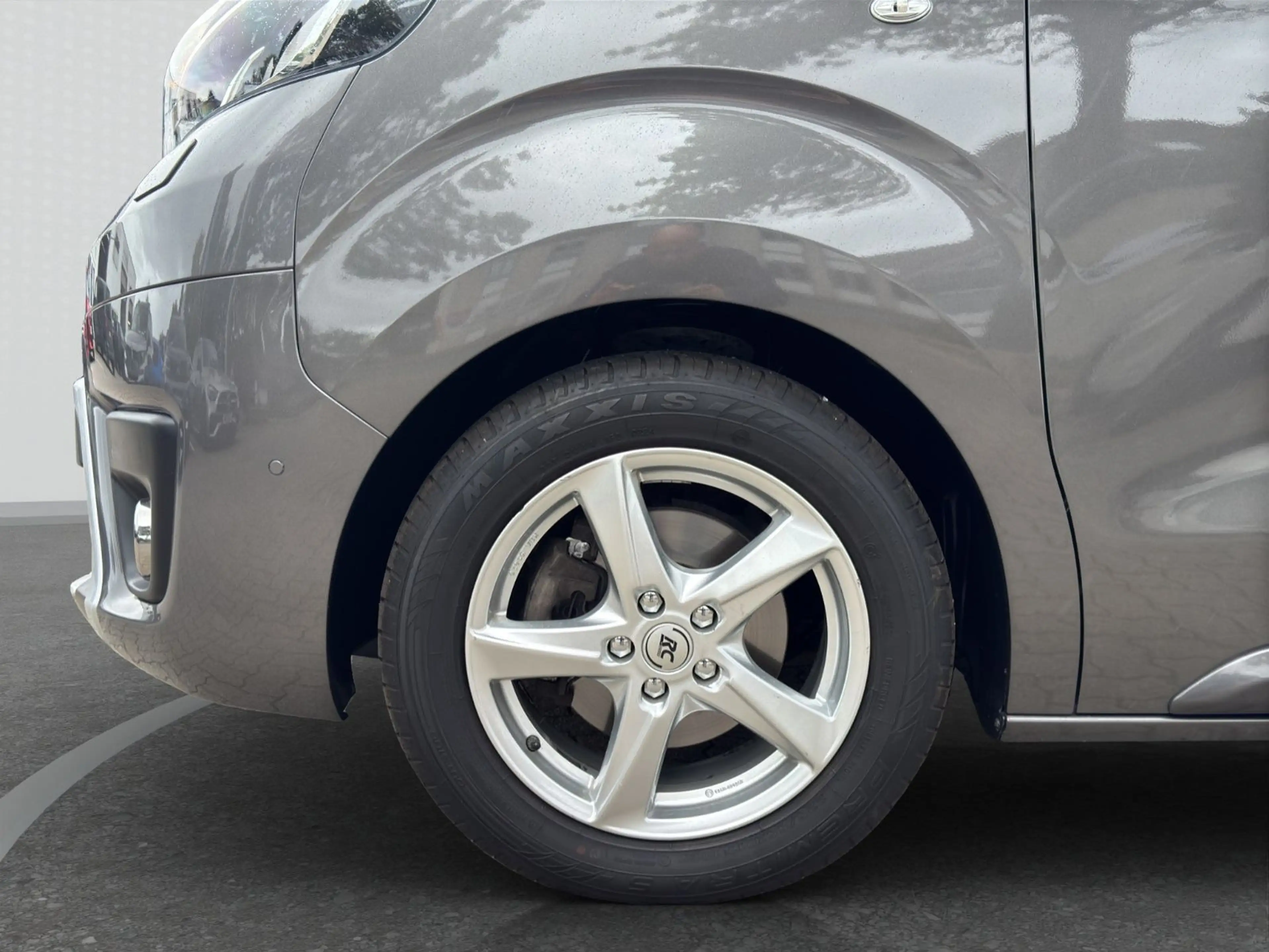 Toyota Proace Verso 2.0 D-4D Automatik L1 (M)  Team D — photo 11