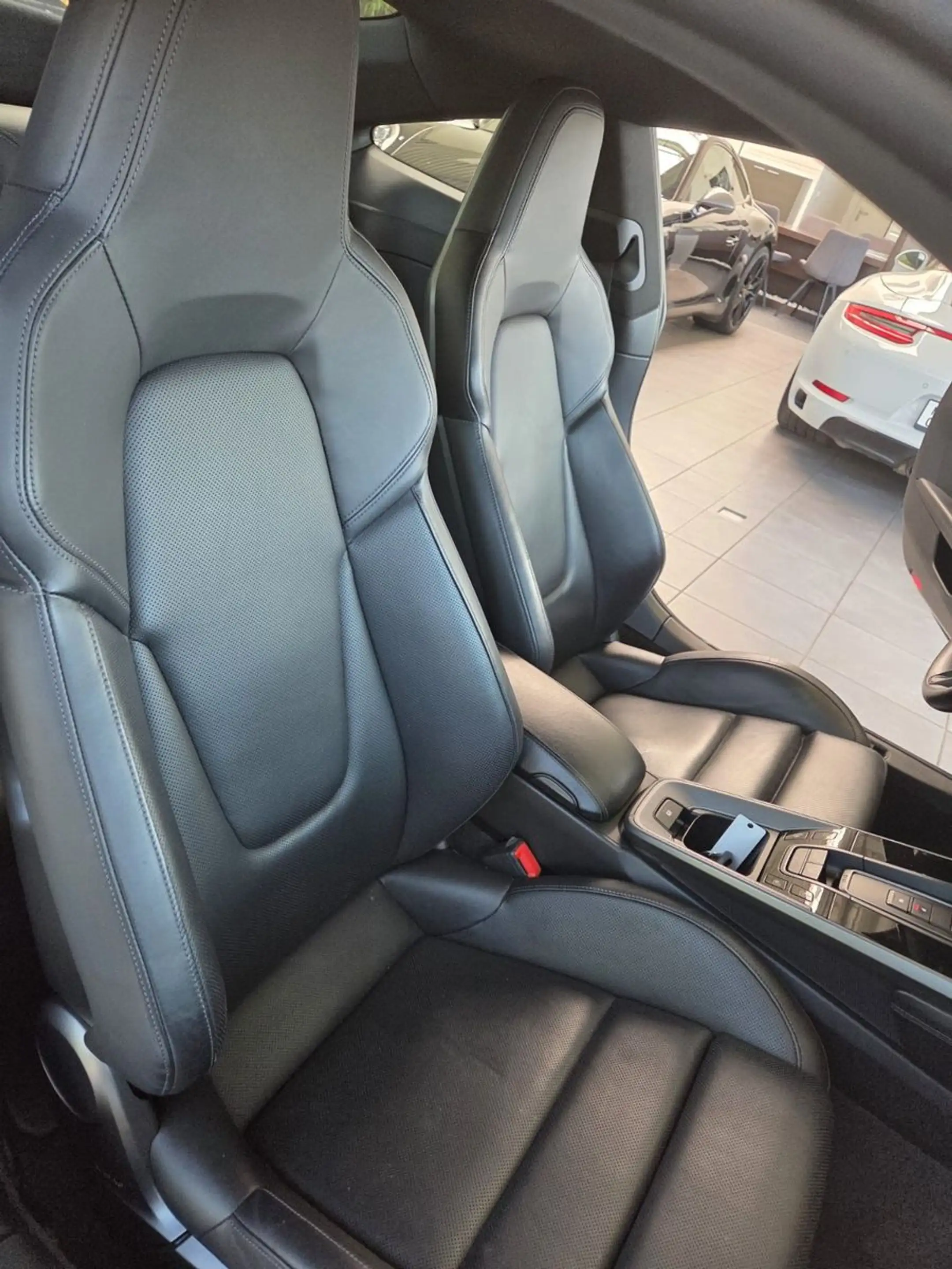 Porsche 911 Carrera 4S Sport Design VollAusst. — photo 11