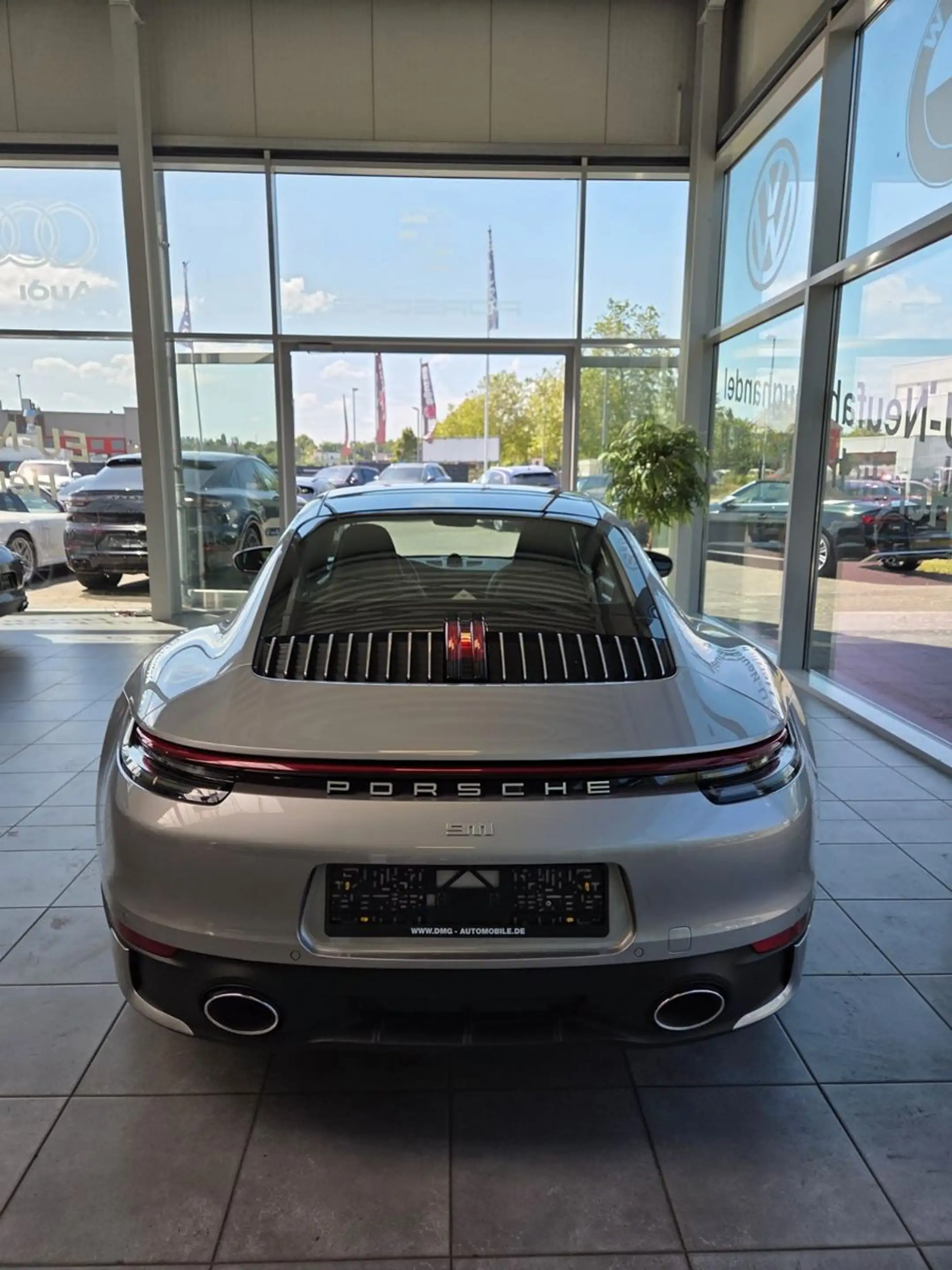 Porsche 911 Carrera 4S Sport Design VollAusst. — photo 5