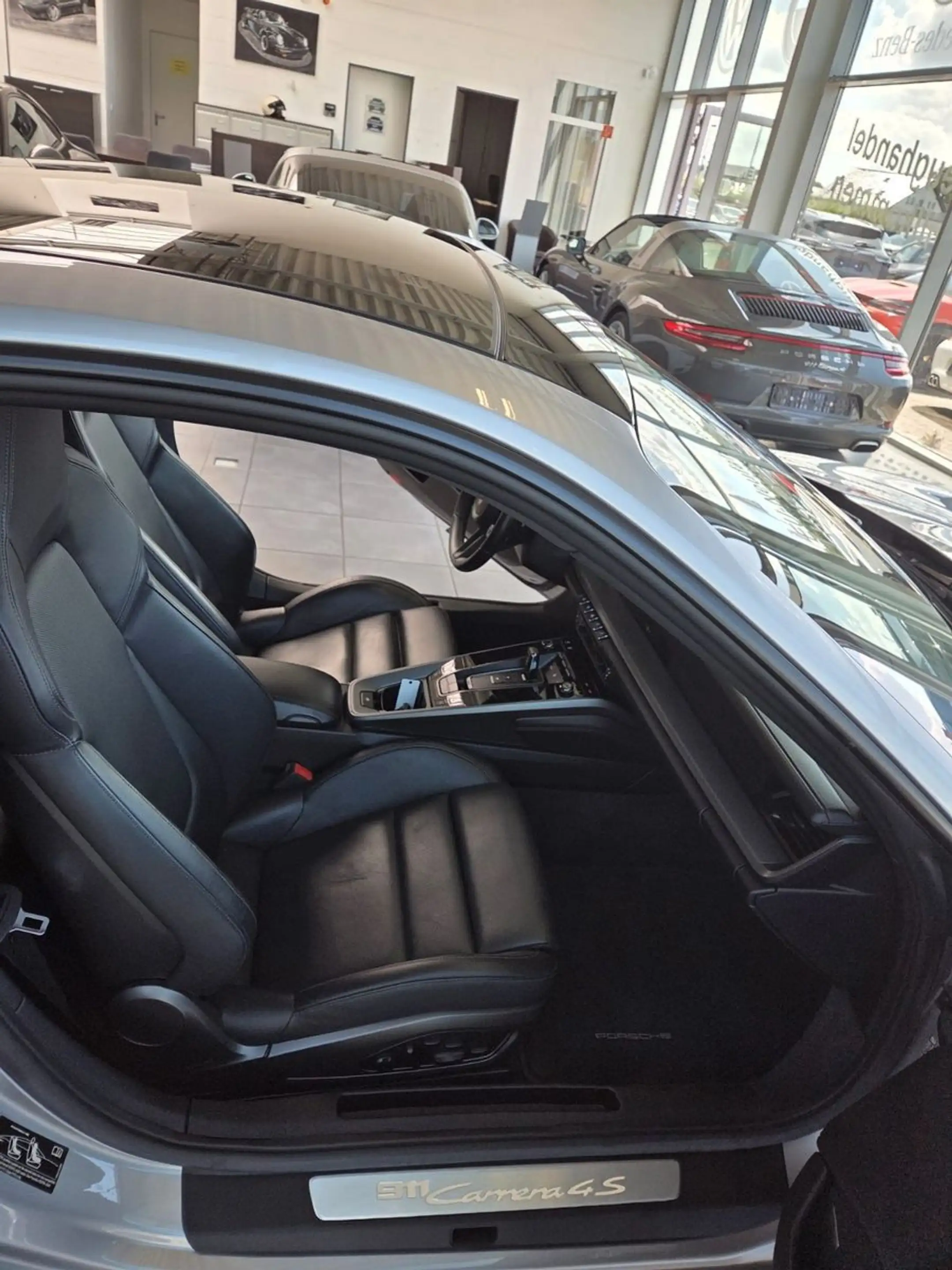 Porsche 911 Carrera 4S Sport Design VollAusst. — photo 8