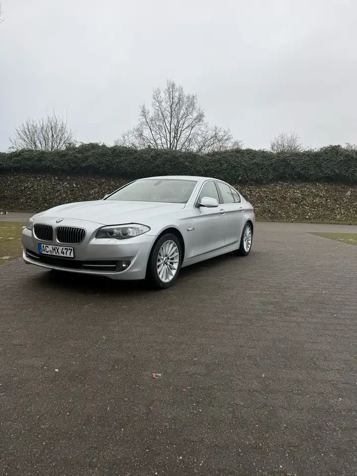 BMW 523