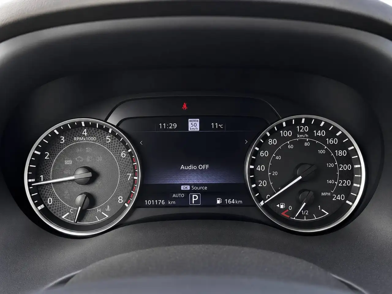 Nissan Armada photo Nissan Armada