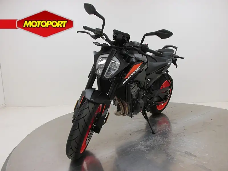 KTM 790 Duke - foto 4