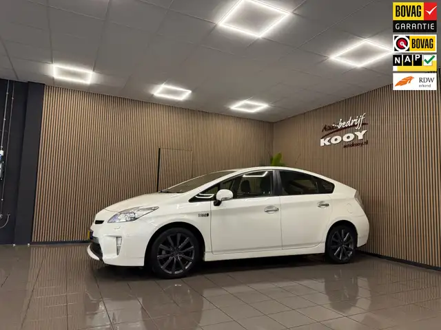 Toyota Prius 1.8 Plug-in Executive Business * Navigatie / Camer