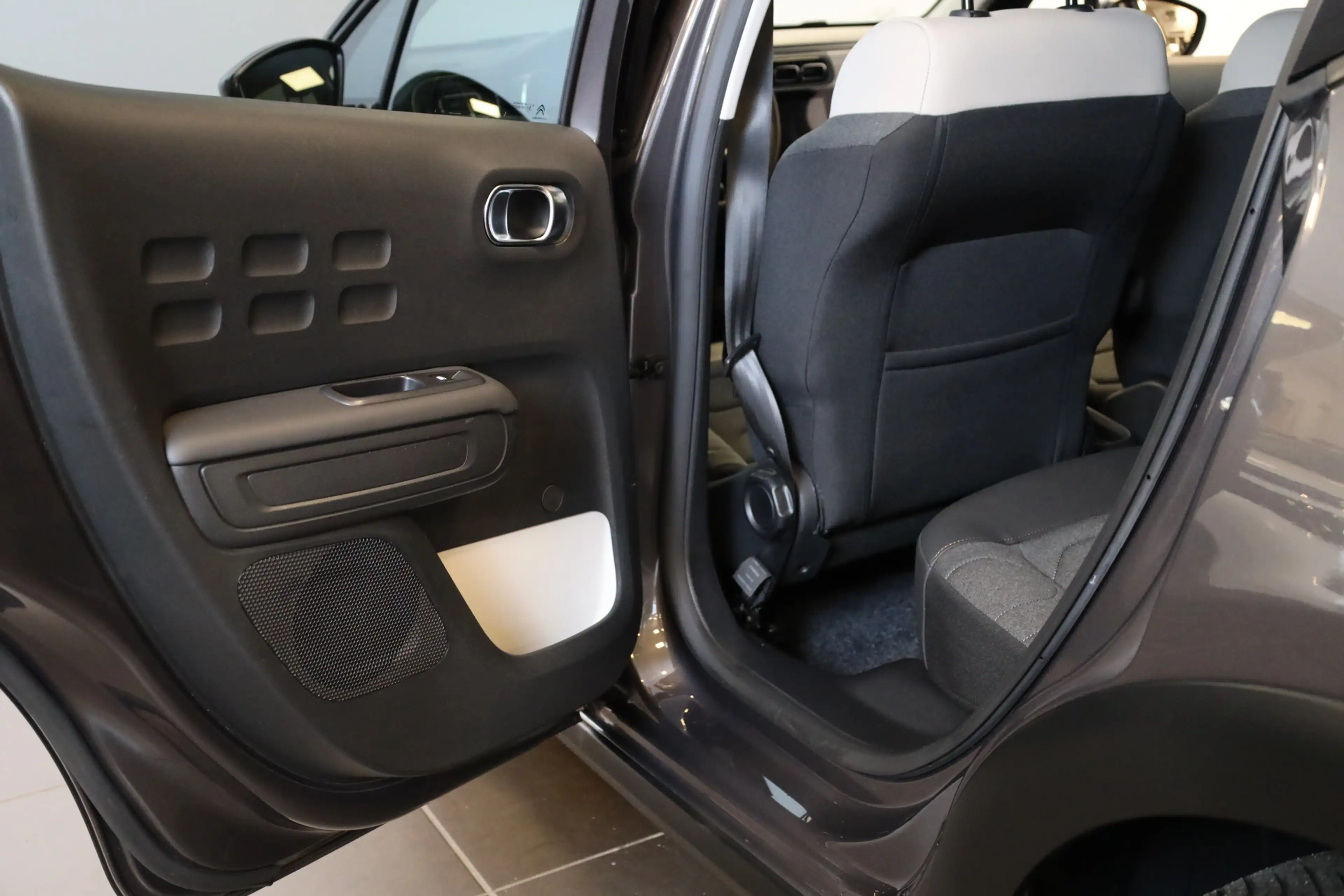 Citroen C3 PT 110 Shine Automaat-6 17" | Camera | Parkeersens — photo 16