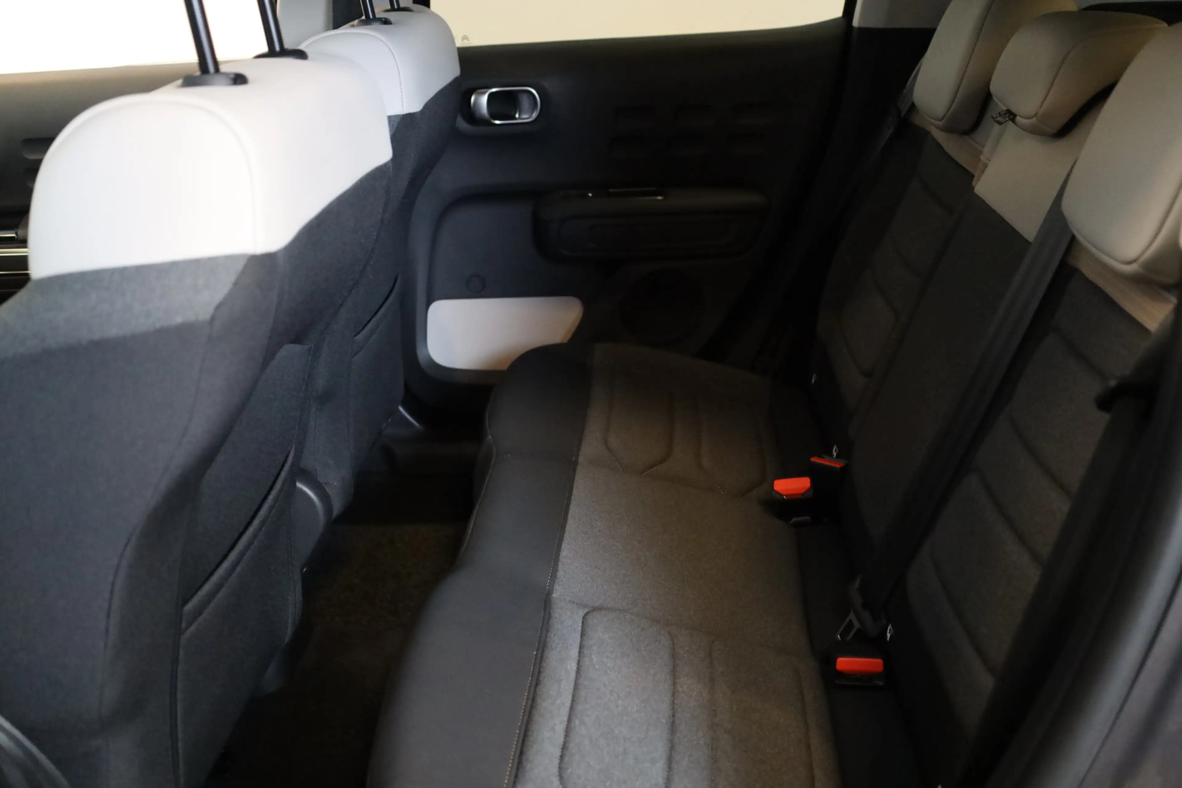 Citroen C3 PT 110 Shine Automaat-6 17" | Camera | Parkeersens — photo 17