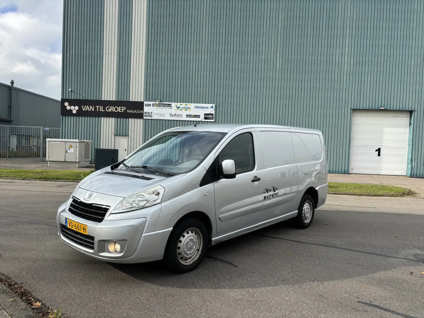 Peugeot Expert 229 2.0 HDI L2H1 Profit+ 6-Bak 130 PK. 3-Persoons Plateado - 1