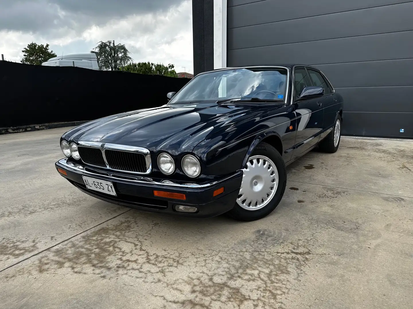 Jaguar XJ6 XJ6 3.2 c/clima ISCRITTA ASI Blu/Azzurro - 1
