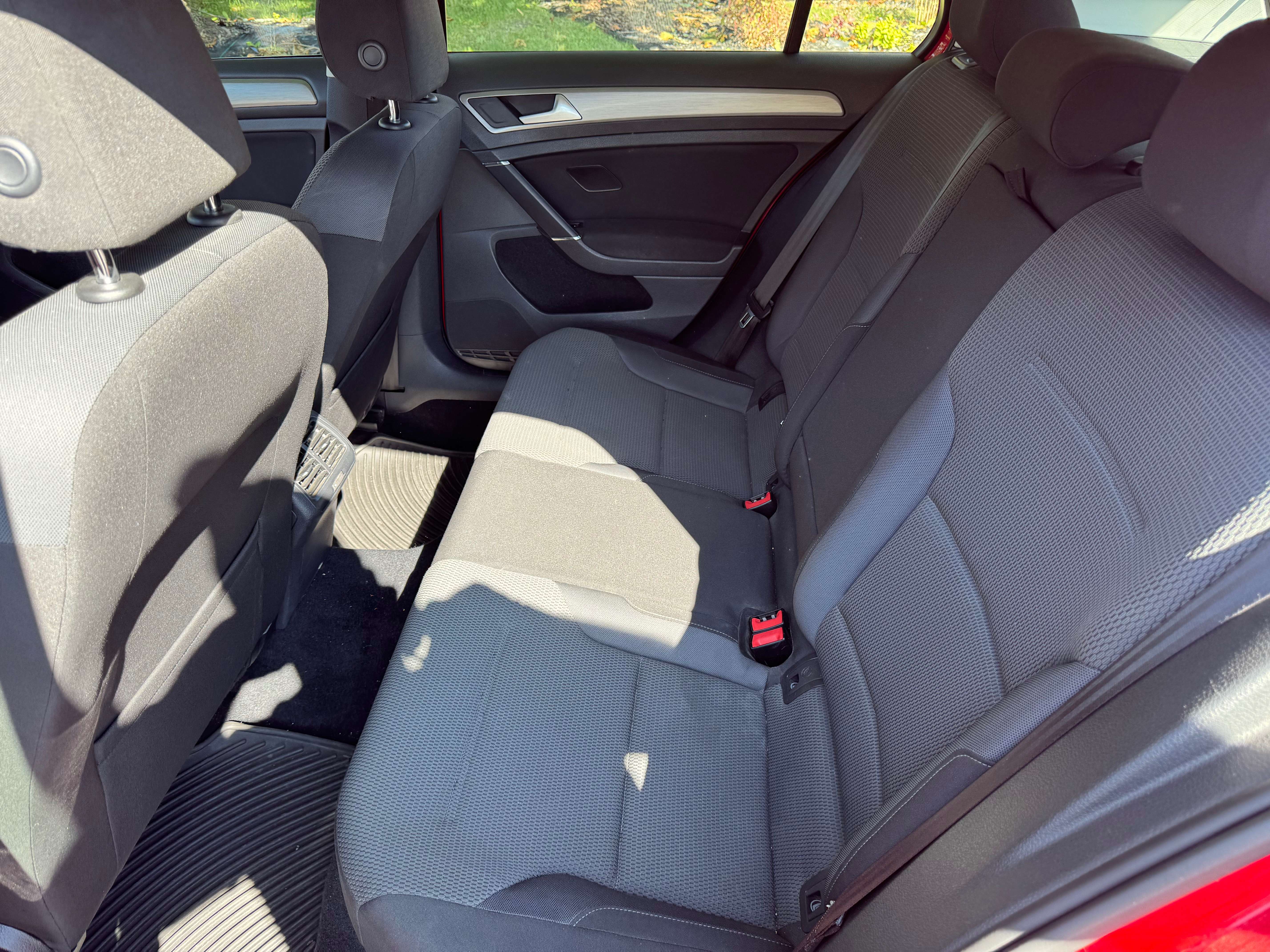 2015 Volkswagen Golf Trendline alt 3