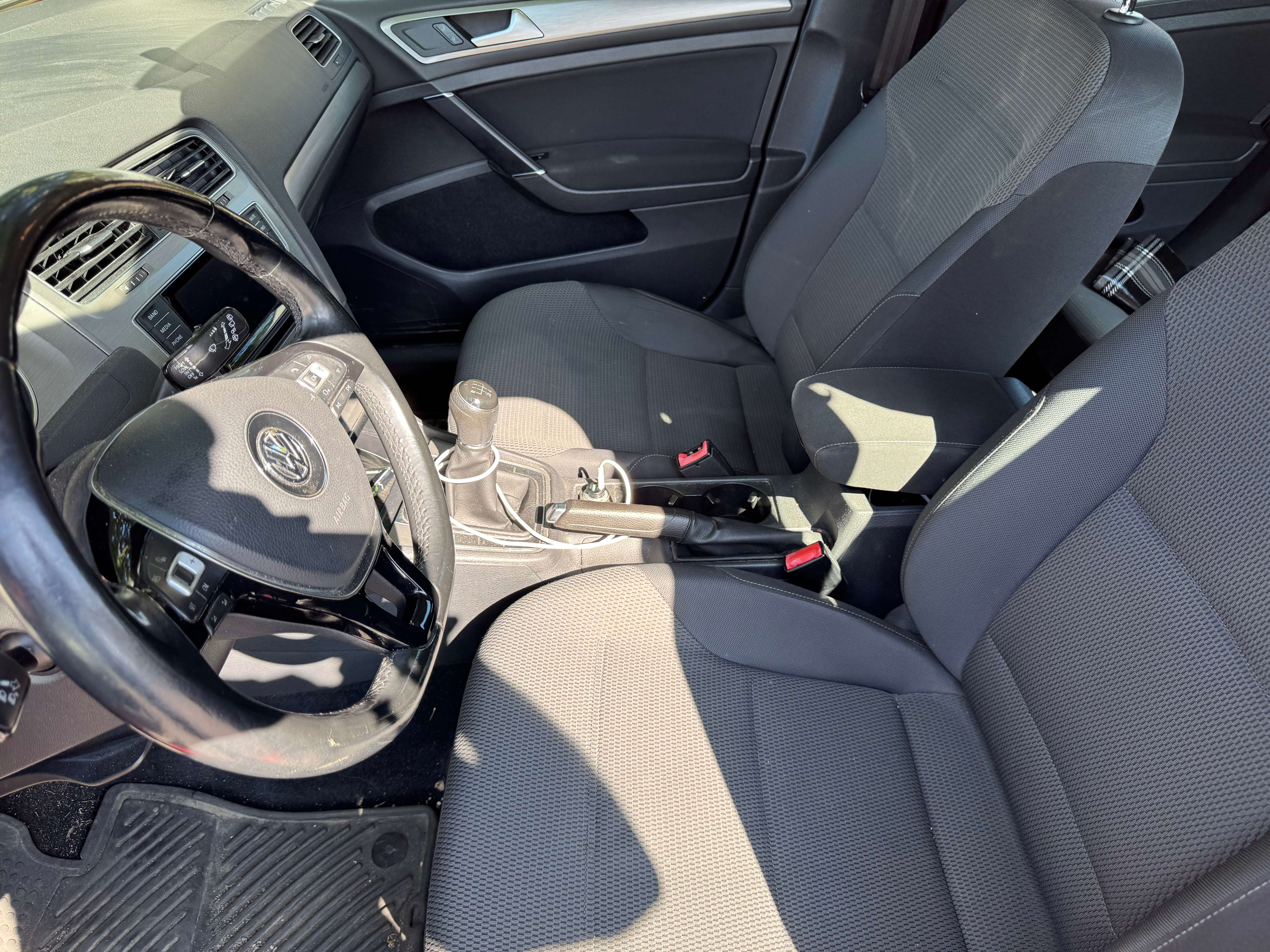 2015 Volkswagen Golf Trendline alt 4
