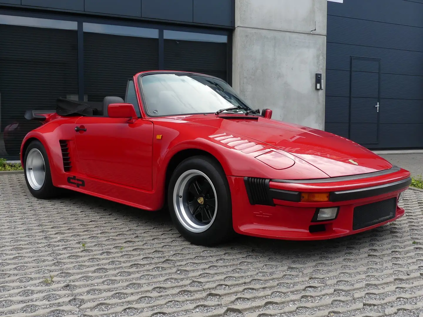 Porsche 911 Carrera Cabriolet Rood - 1