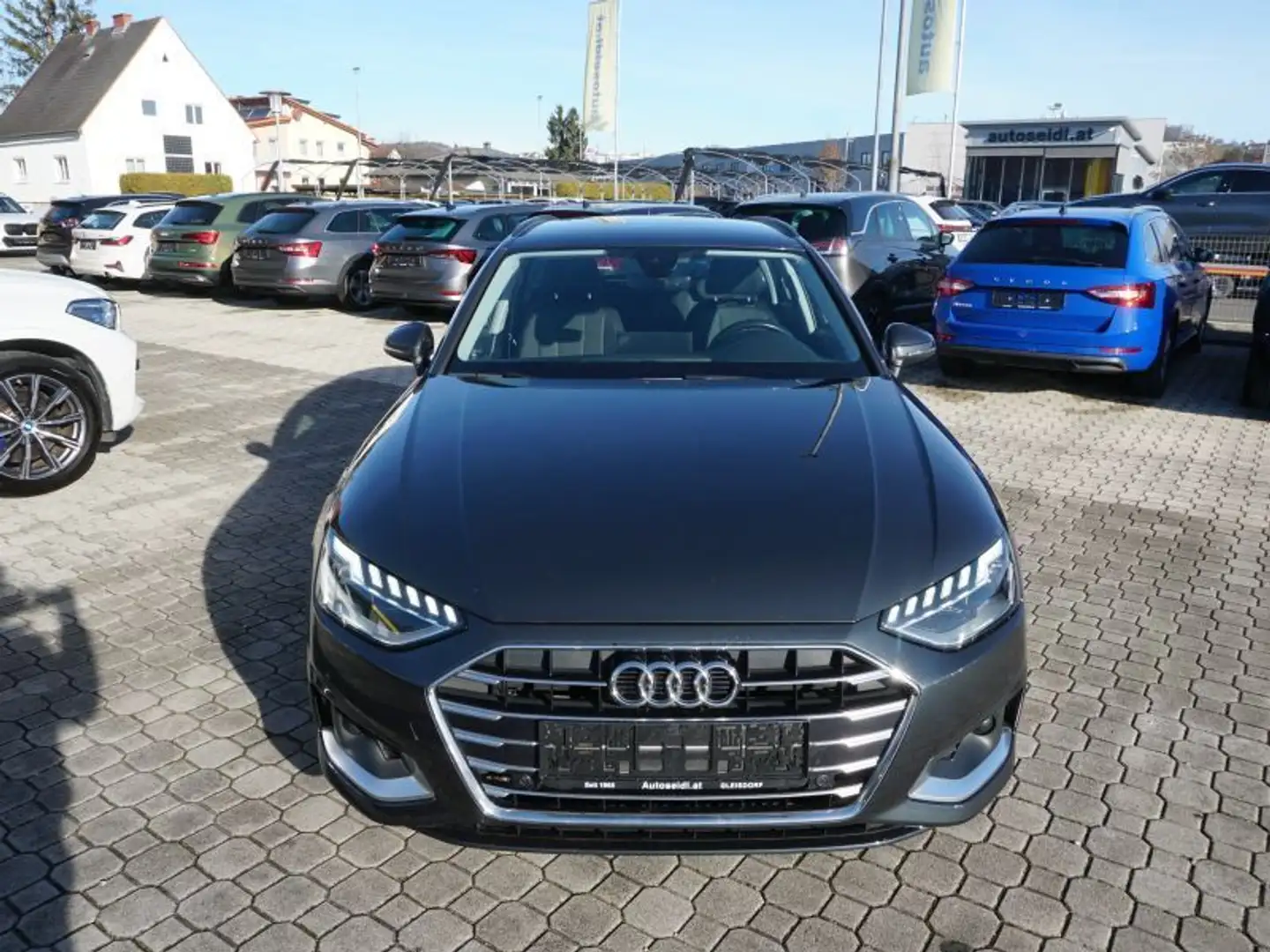 Audi A4 Avant 30 TDI S-tronic *LED+17"ALU+NAVI* Grau - 2