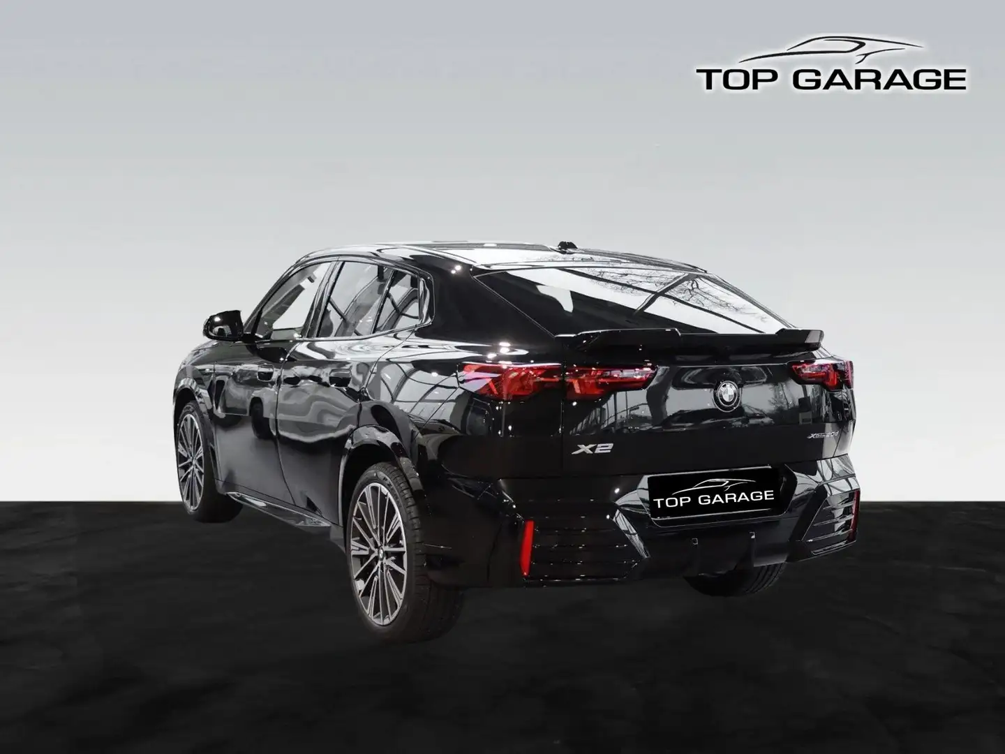 BMW X2 sdrive 18d MSport auto *Da ordinare Nero - 2