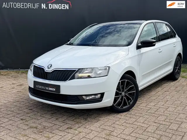 Skoda Rapid/Spaceback 1.0 TSI Greentech Clever Navi stoelverwarming pano