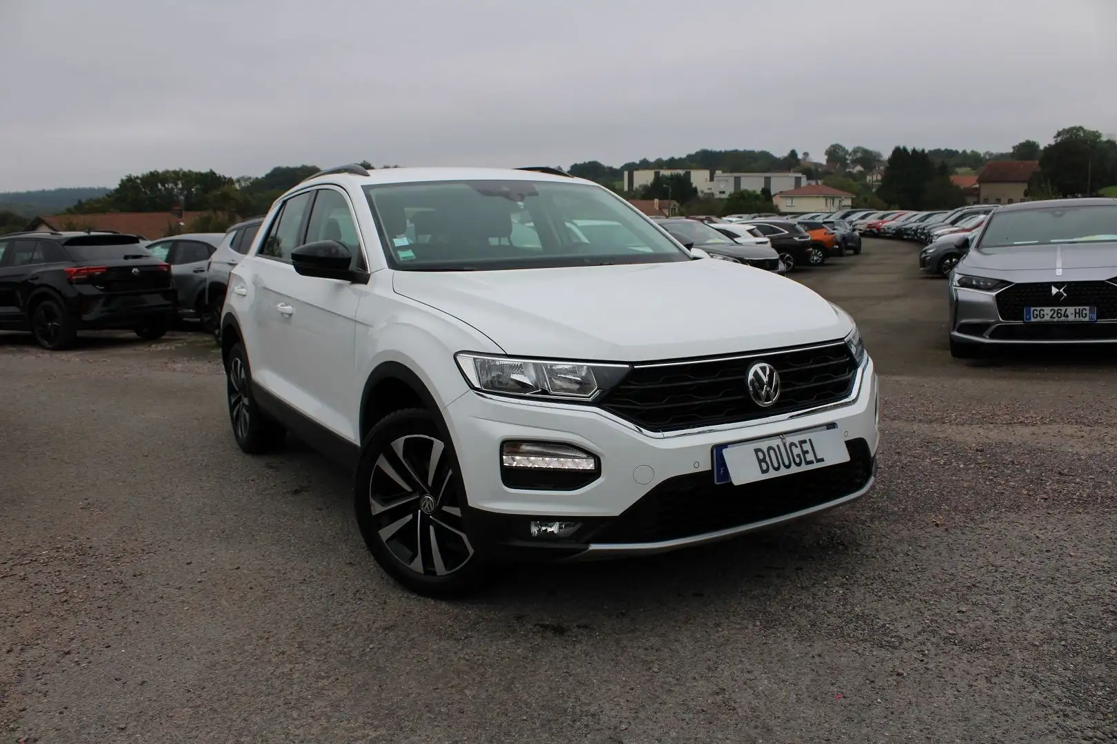 Volkswagen T-Roc IQ.DRIVE TDI 115 CV GPS 3D CLIM CAMÉRA USB PACK HIVER JA 17 BLUETOOTH RÉGULATEUR Blanc - 1