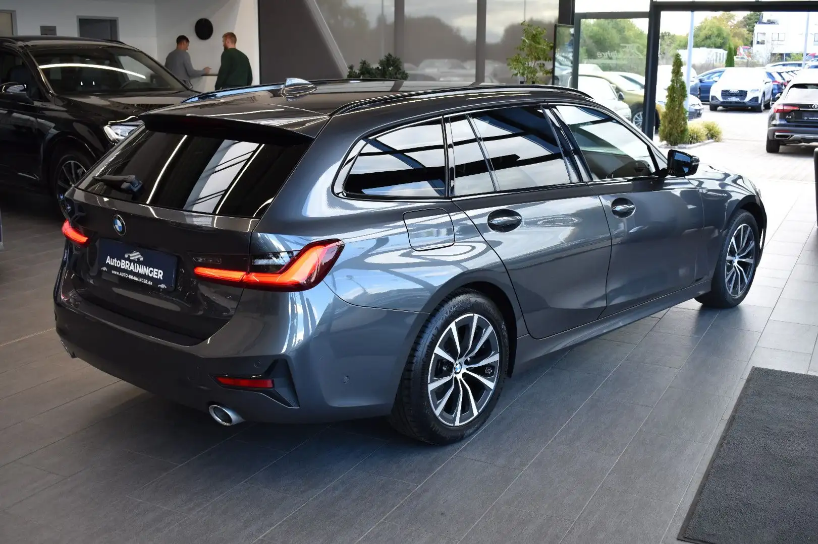 BMW 320 d Touring Aut. Advantage Laser~HUD~ACC~LiveCo Gris - 2