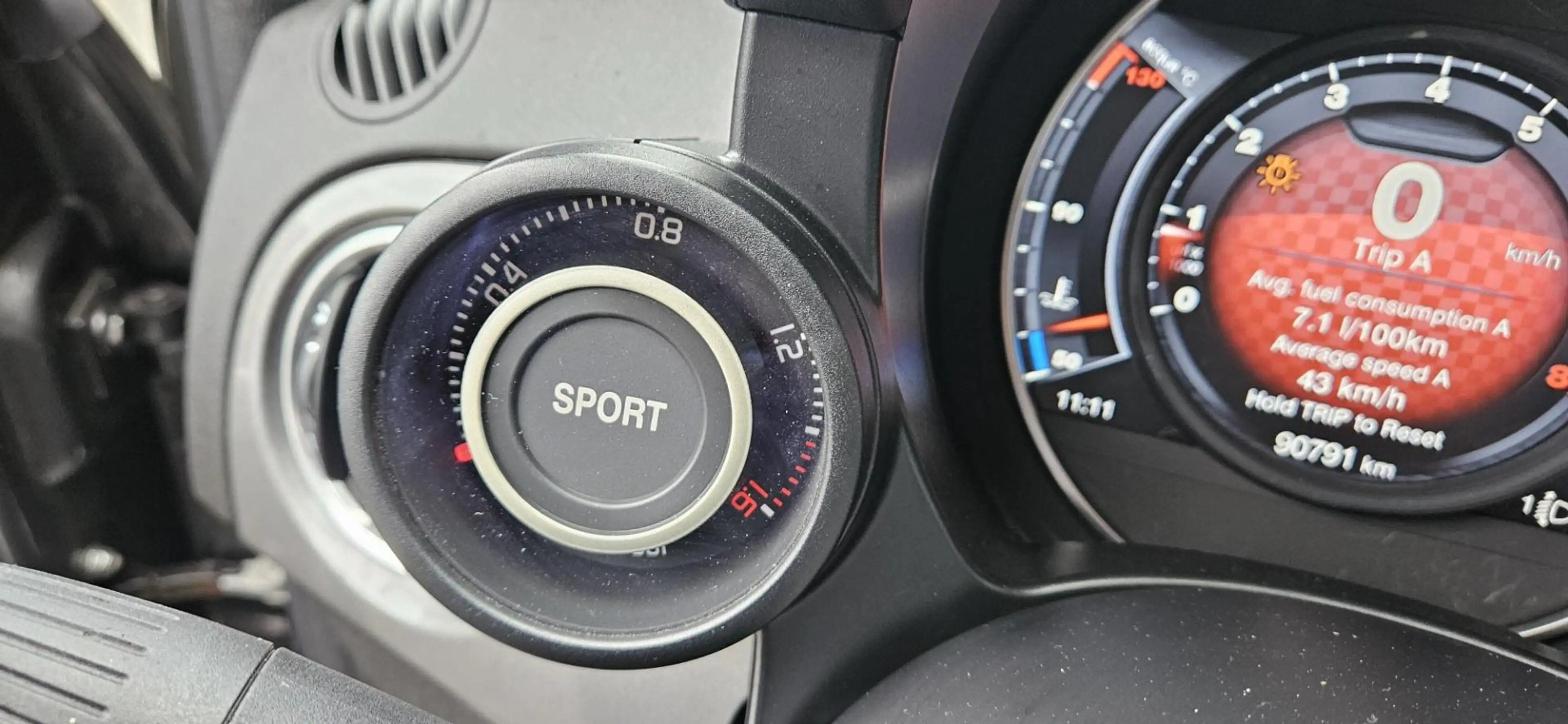 Abarth 500 595 1.4 T-jet 135 Airco Navi PDC Bleutooth 1ste ei — photo 9