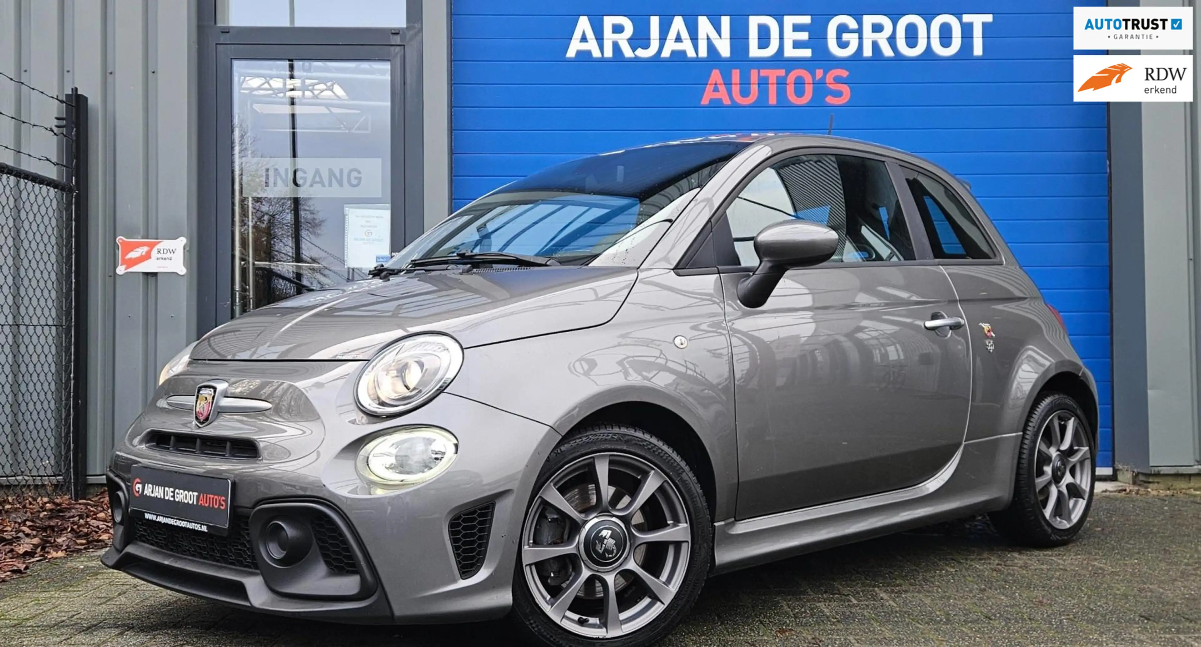 Abarth 500 595 1.4 T-jet 135 Airco Navi PDC Bleutooth 1ste ei