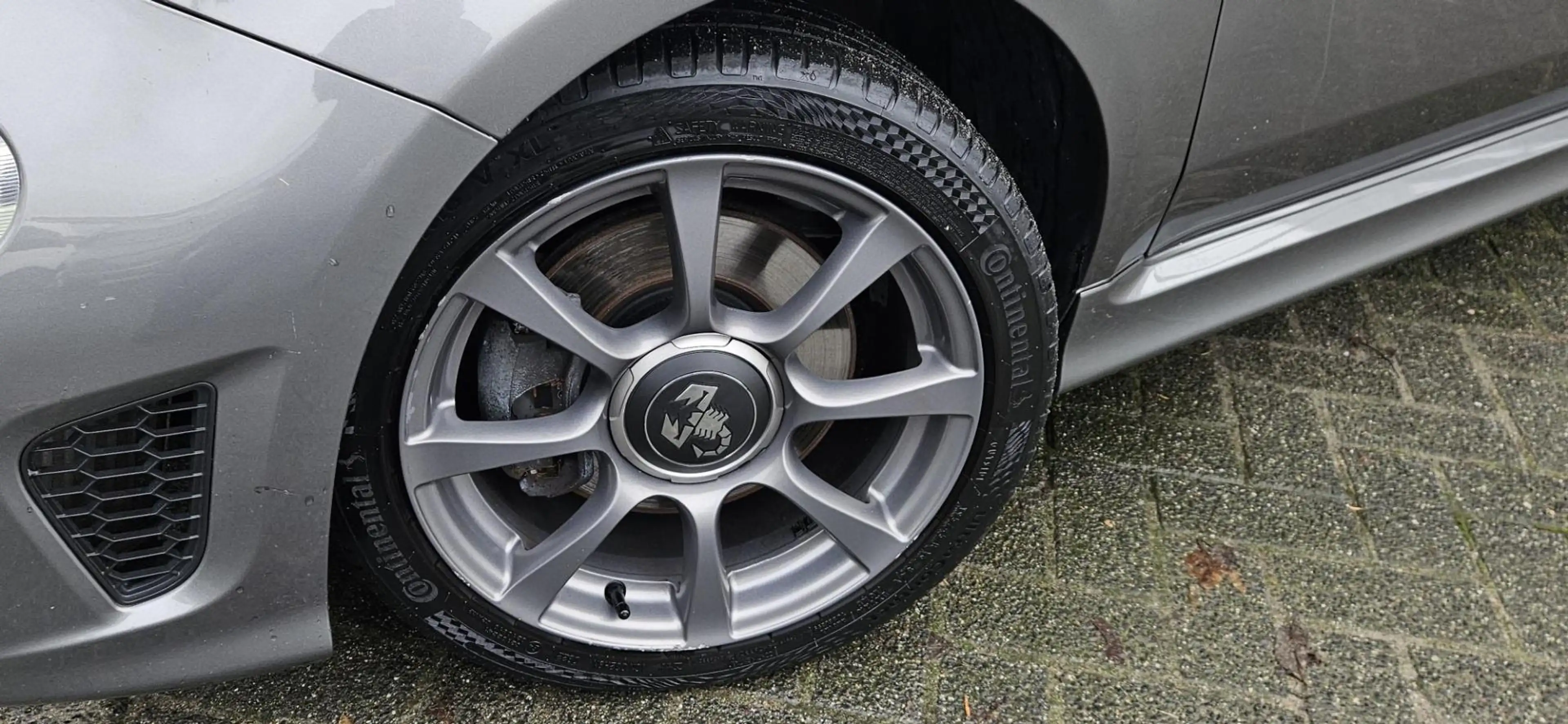 Abarth 500 595 1.4 T-jet 135 Airco Navi PDC Bleutooth 1ste ei — photo 24