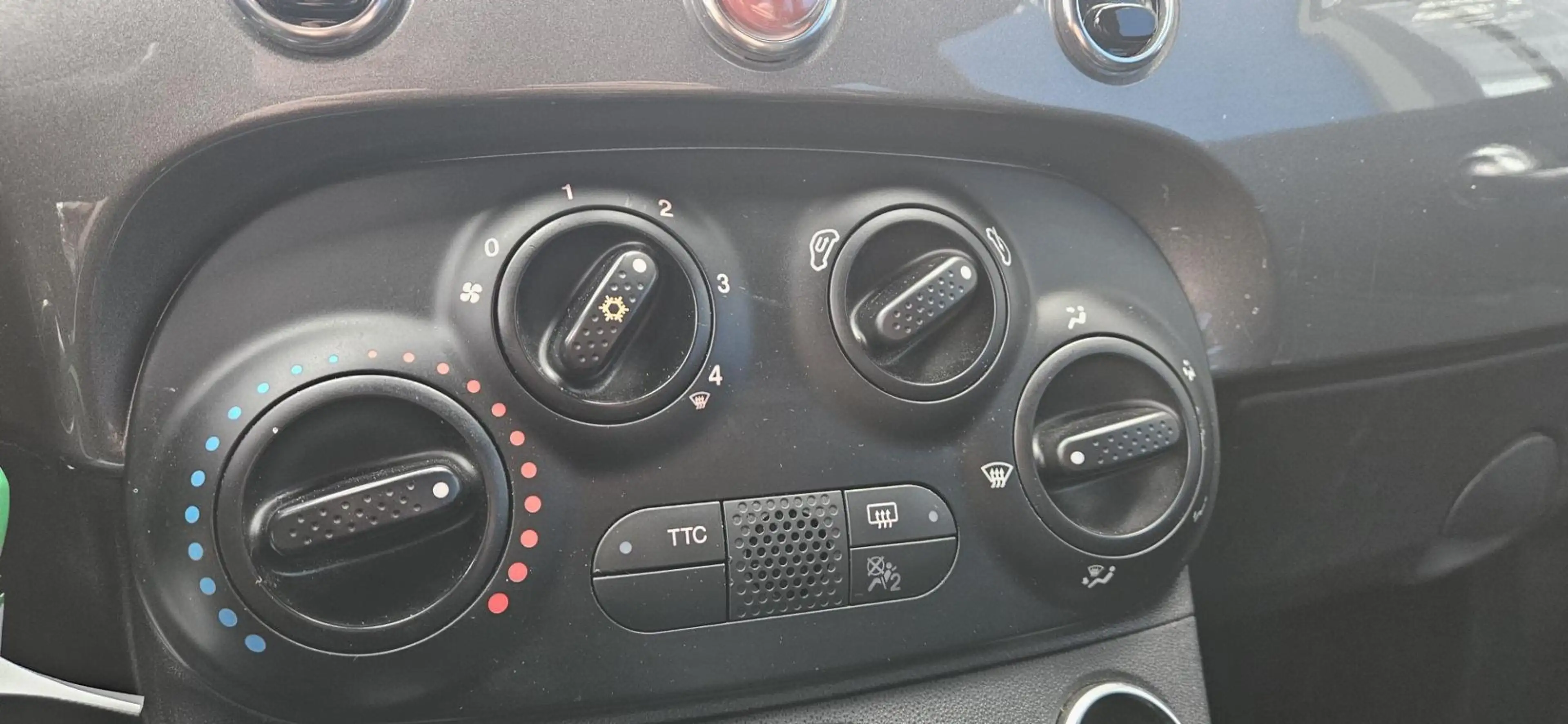 Abarth 500 595 1.4 T-jet 135 Airco Navi PDC Bleutooth 1ste ei — photo 8